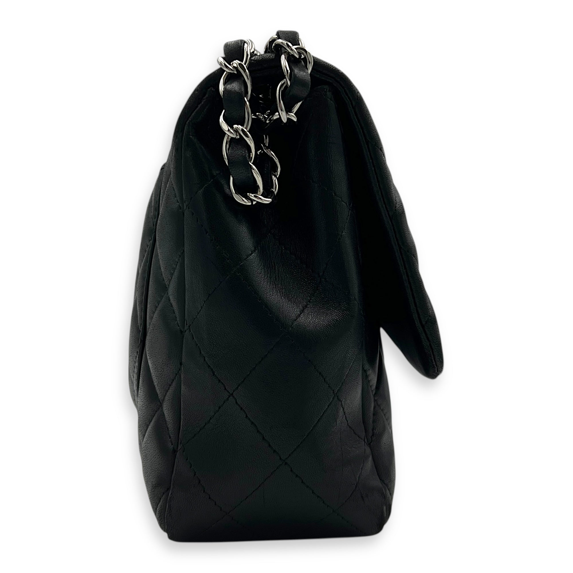 Classic Shoulder Bag Jumbo Black in Lambskin, Silver hardware