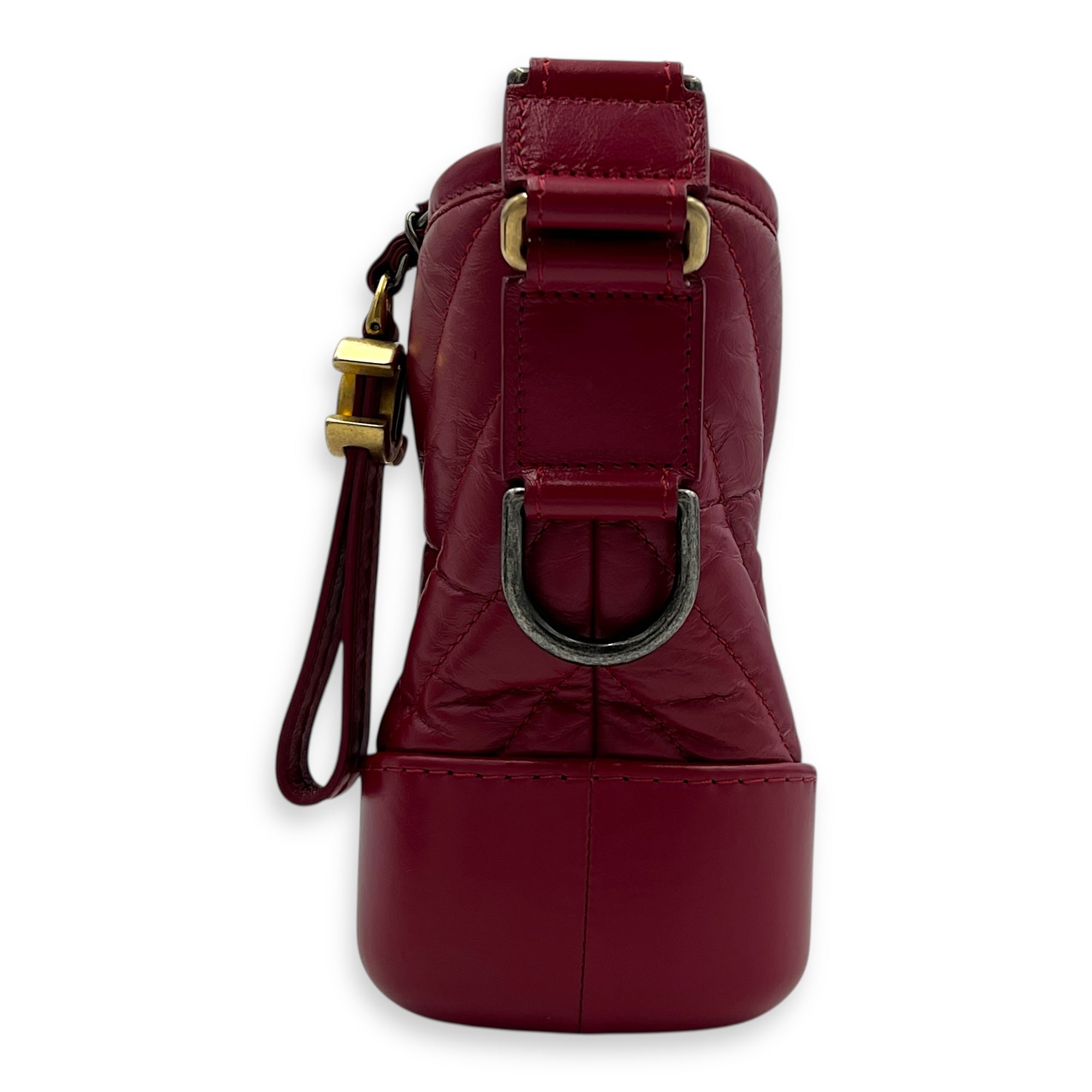 Gabrielle Shoulder Bag Small Red in Calfskin, Mixed hardware