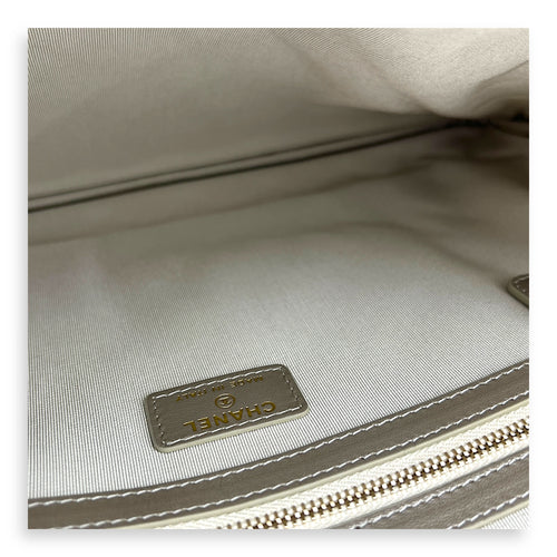 2.55 Pouch Gold in Calfskin, Gold hardware