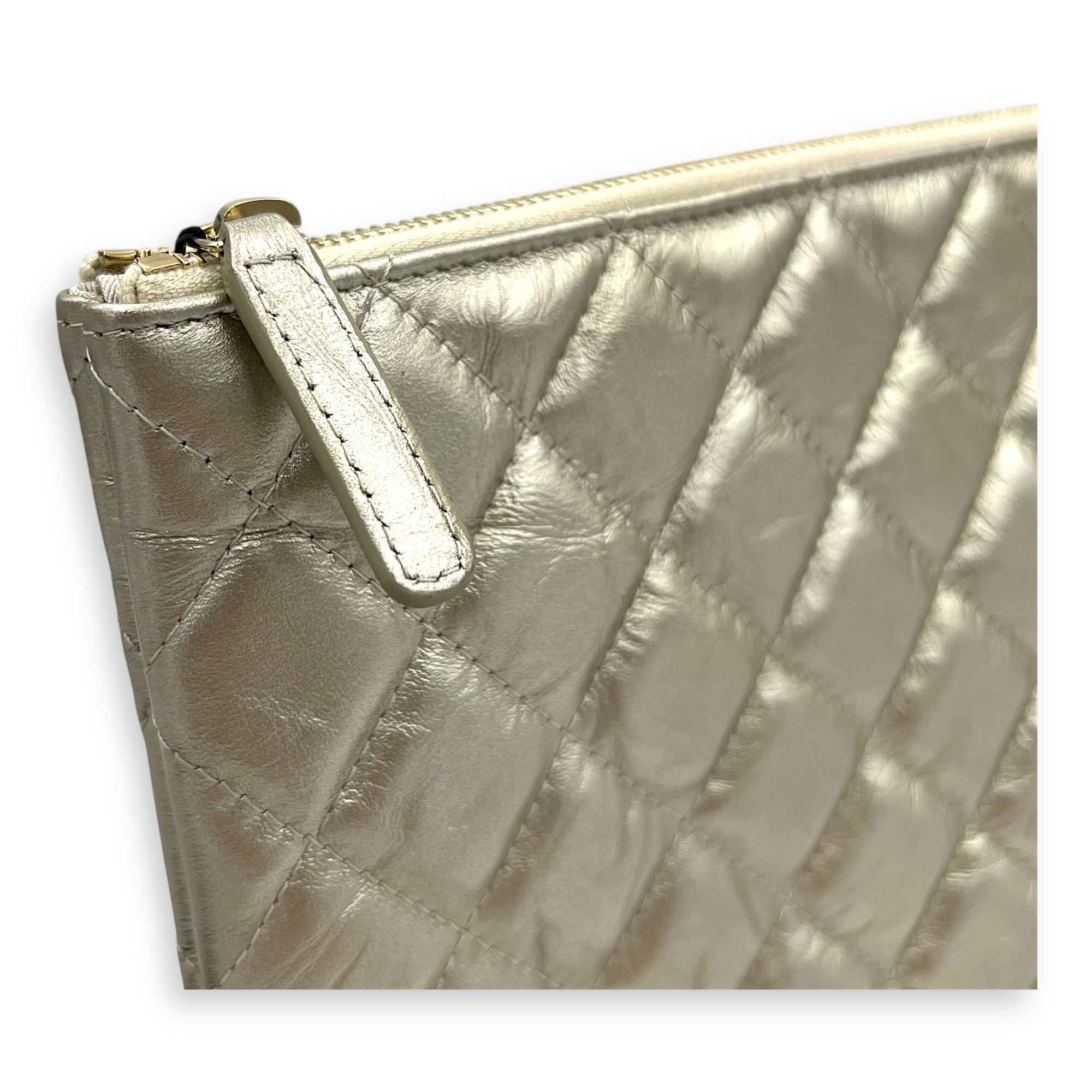 2.55 Pouch Gold in Calfskin, Gold hardware