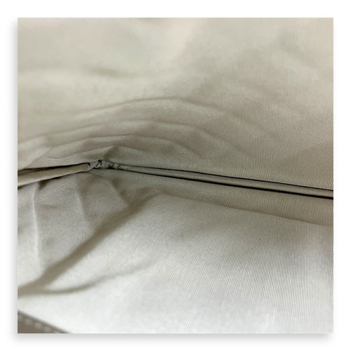 2.55 Pouch Gold in Calfskin, Gold hardware