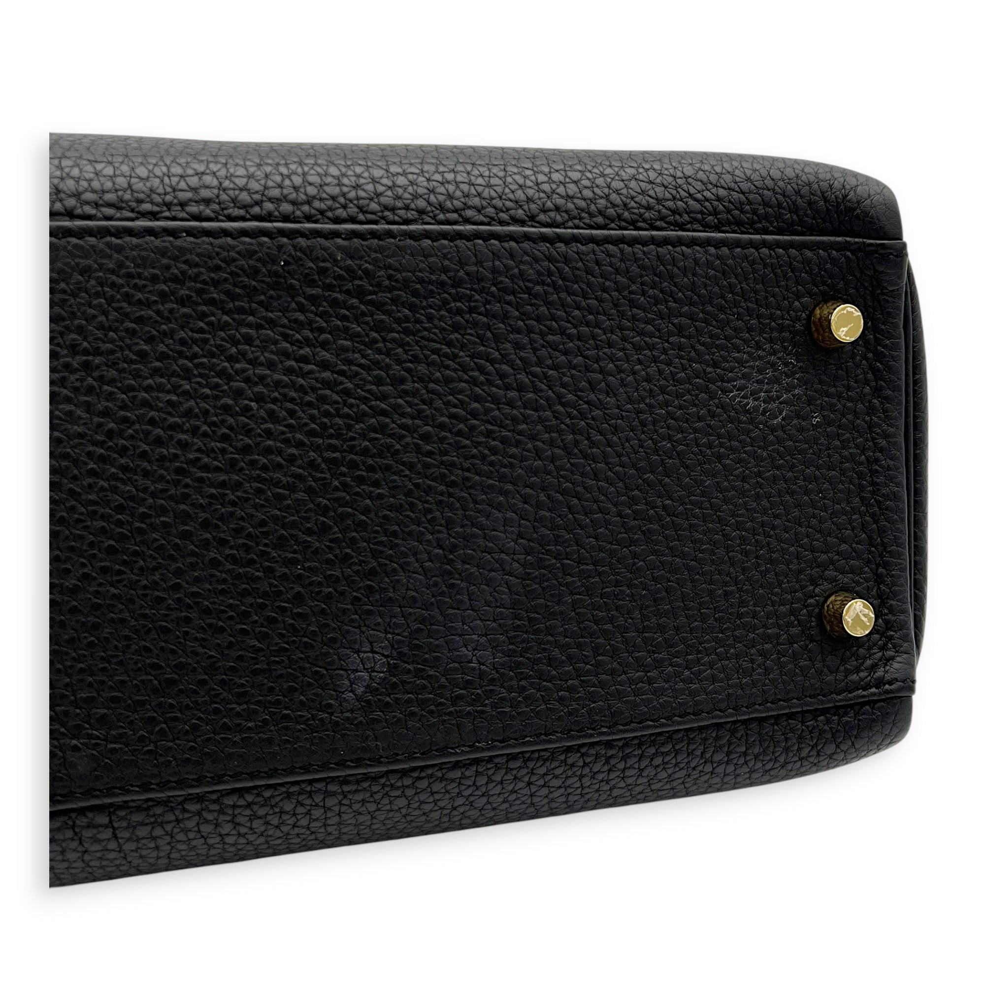 Kelly 28 Noir Top Handle Bag in Togo, Gold hardware