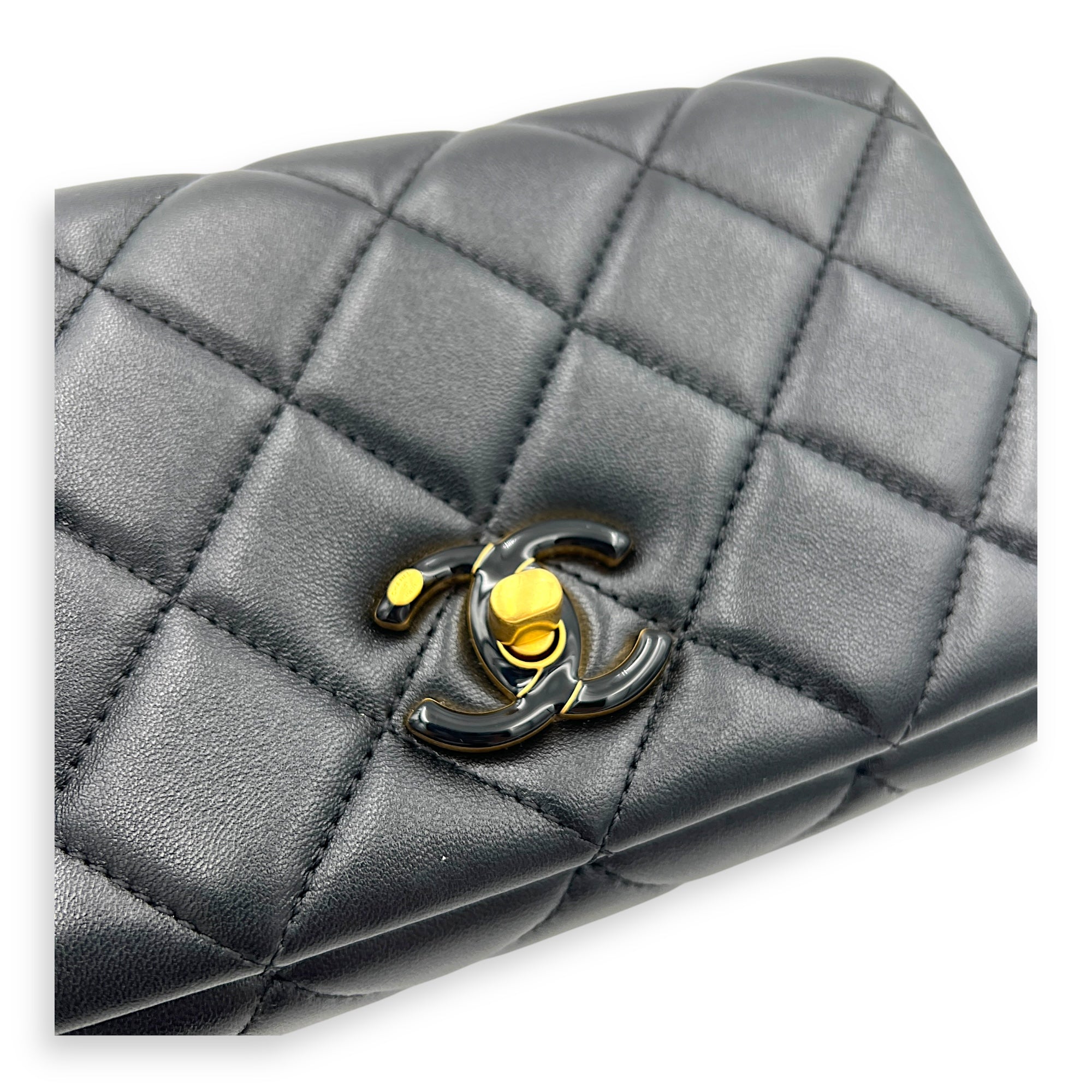CC 24A Crossbody Bag in Lambskin, Gold hardware