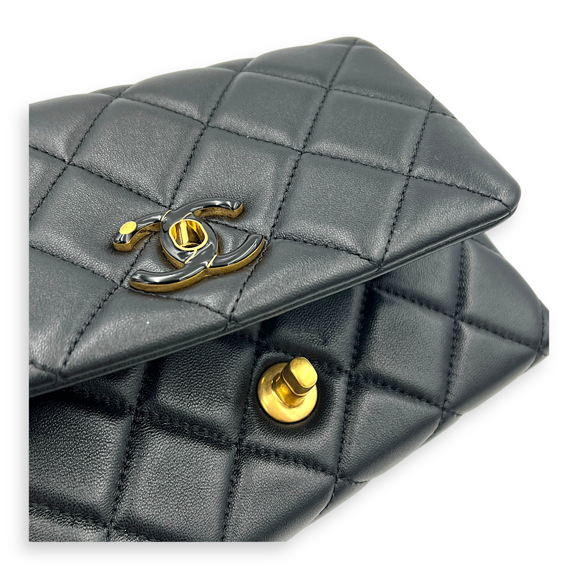 CC 24A Crossbody Bag in Lambskin, Gold hardware