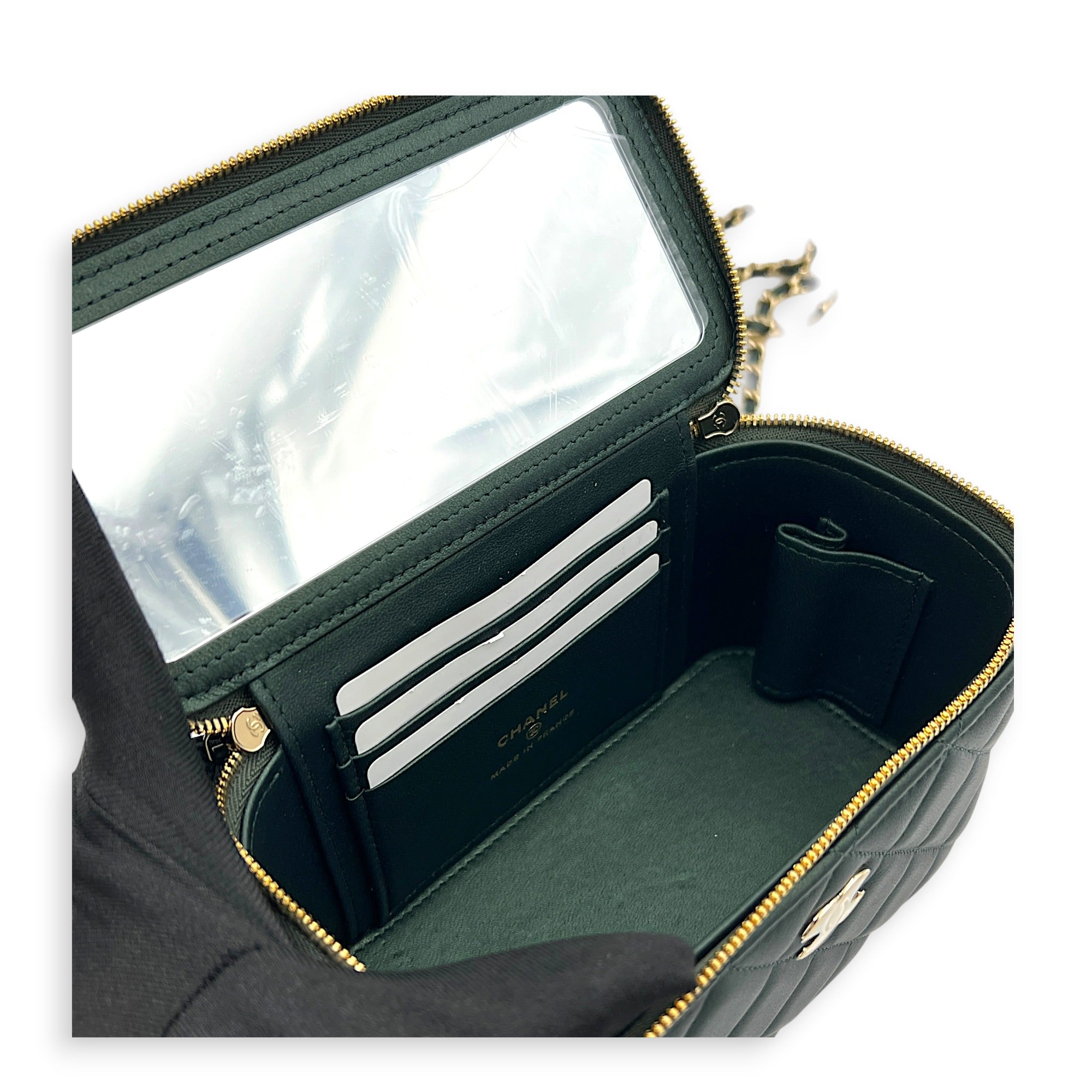CC Vanity Bag Green in Lambskin, Gold hardware