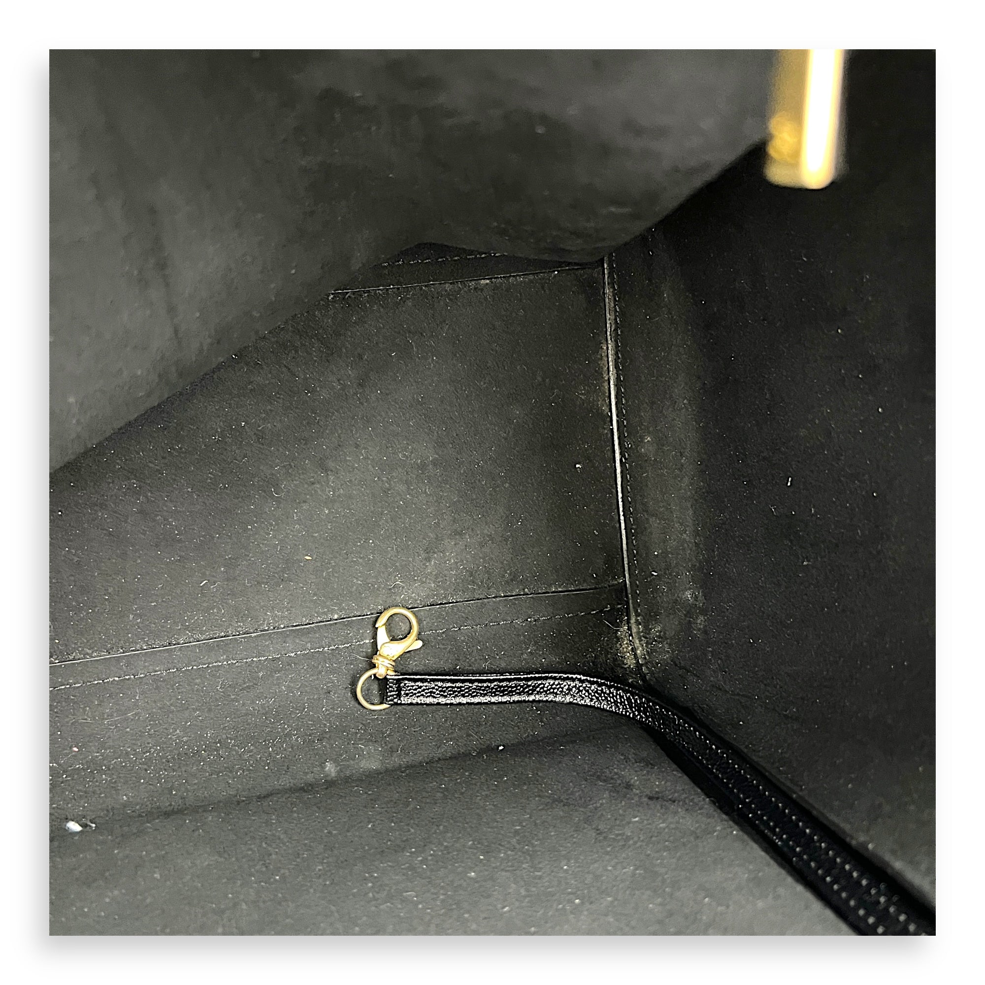 Deauville Black Tote Bag in Calfskin, Gold hardware