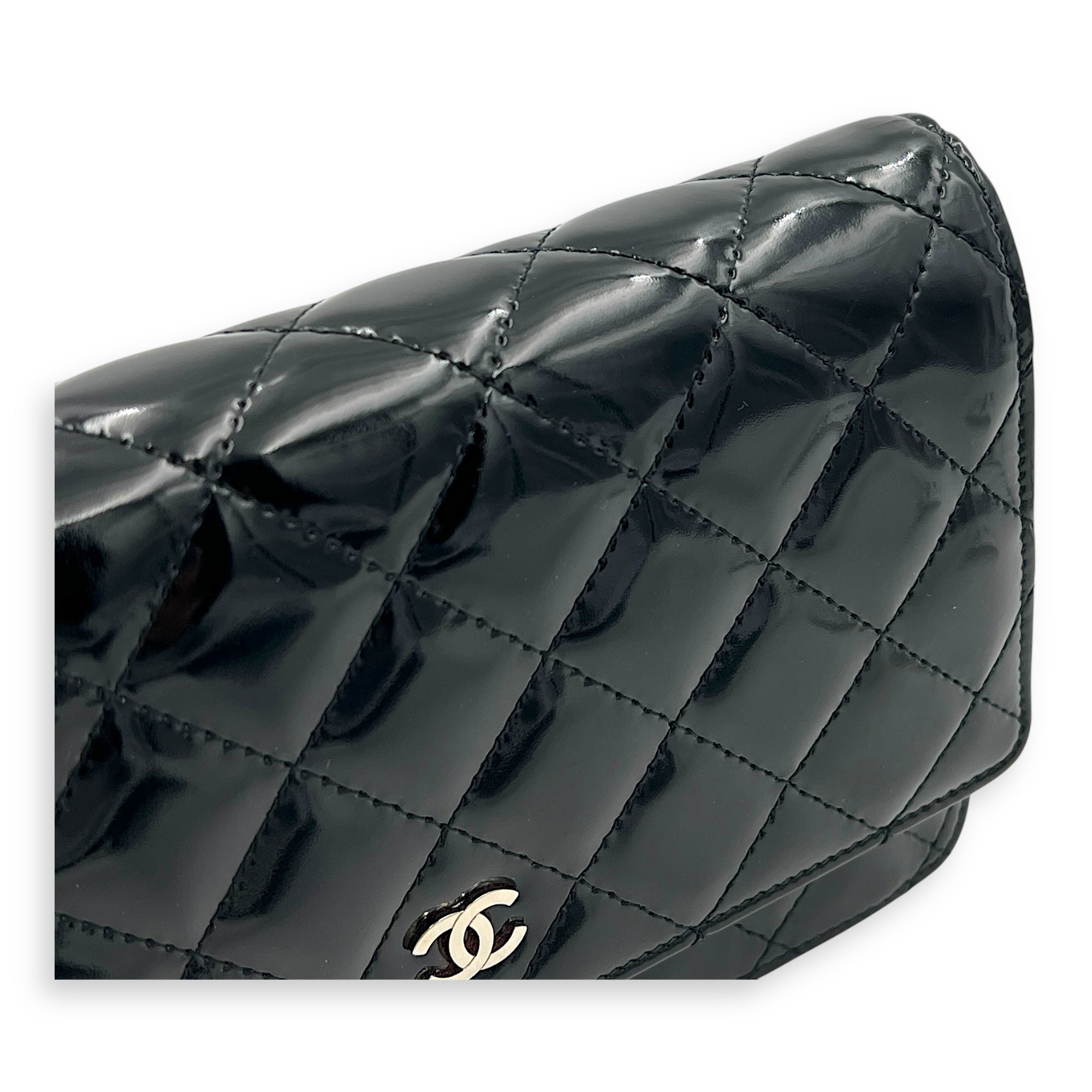 Wallet on Chain Crossbody Bag Black in Patent Leather, Silver hardware