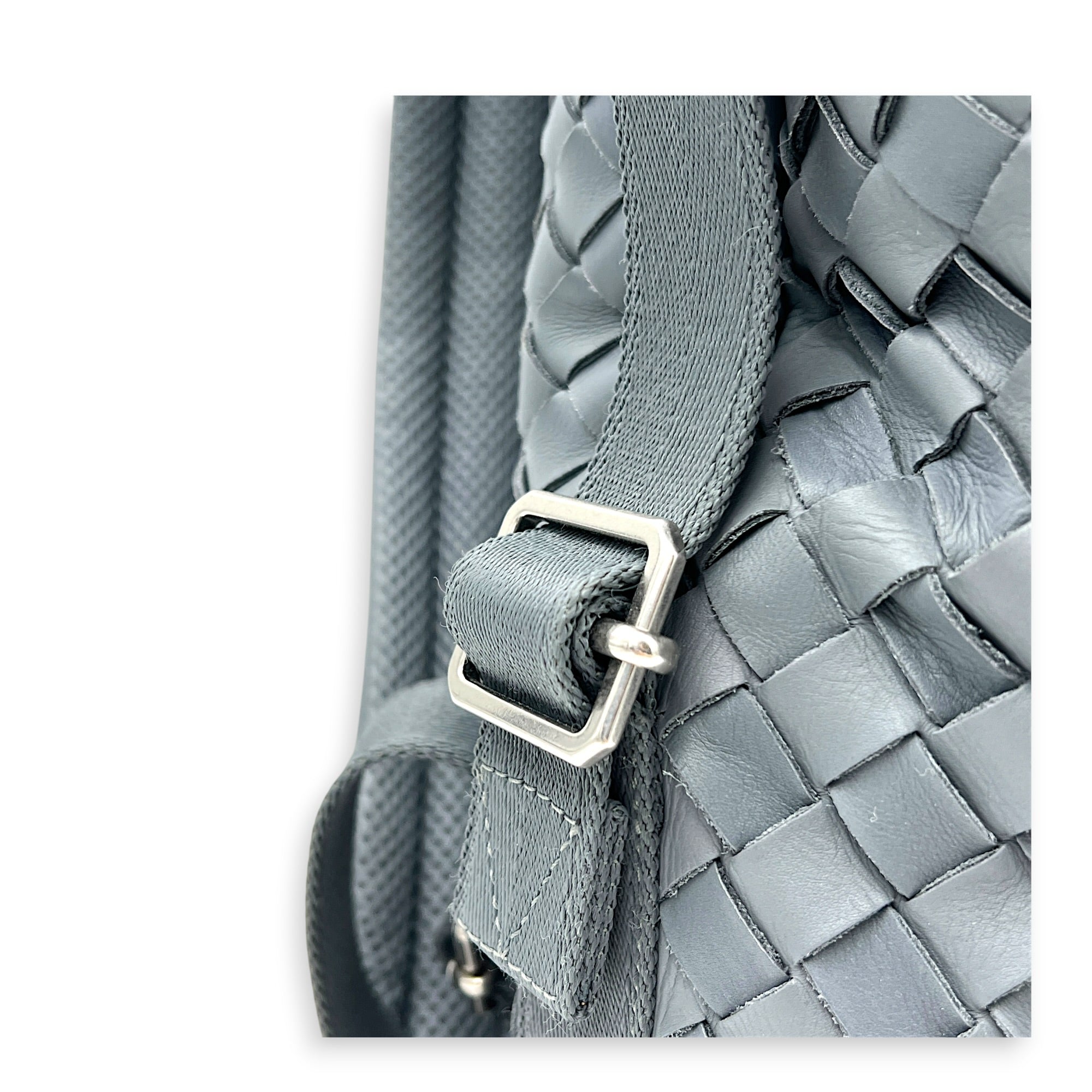 Intrecciato Backpack Grey in Calfskin, Silver hardware