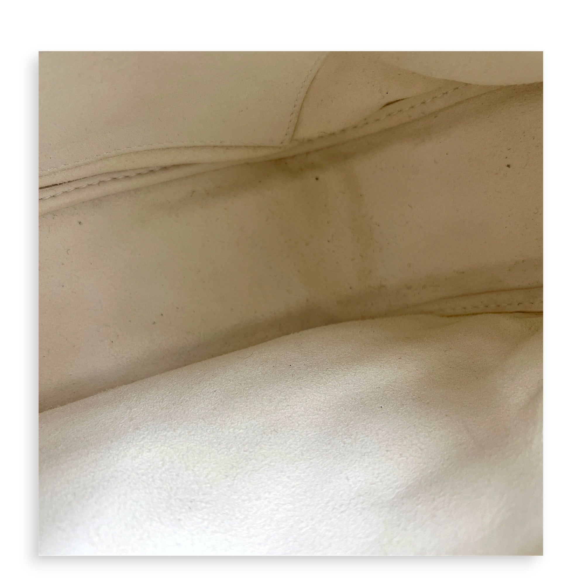Vibes Shoulder Bag White in Lambskin, Mixed hardware