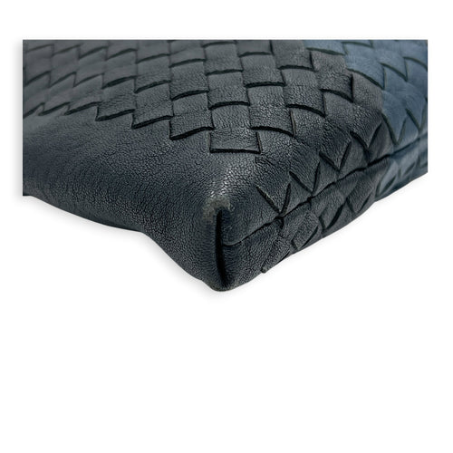 Intrecciato Messenger Black in Calfskin, Ruthenium hardware