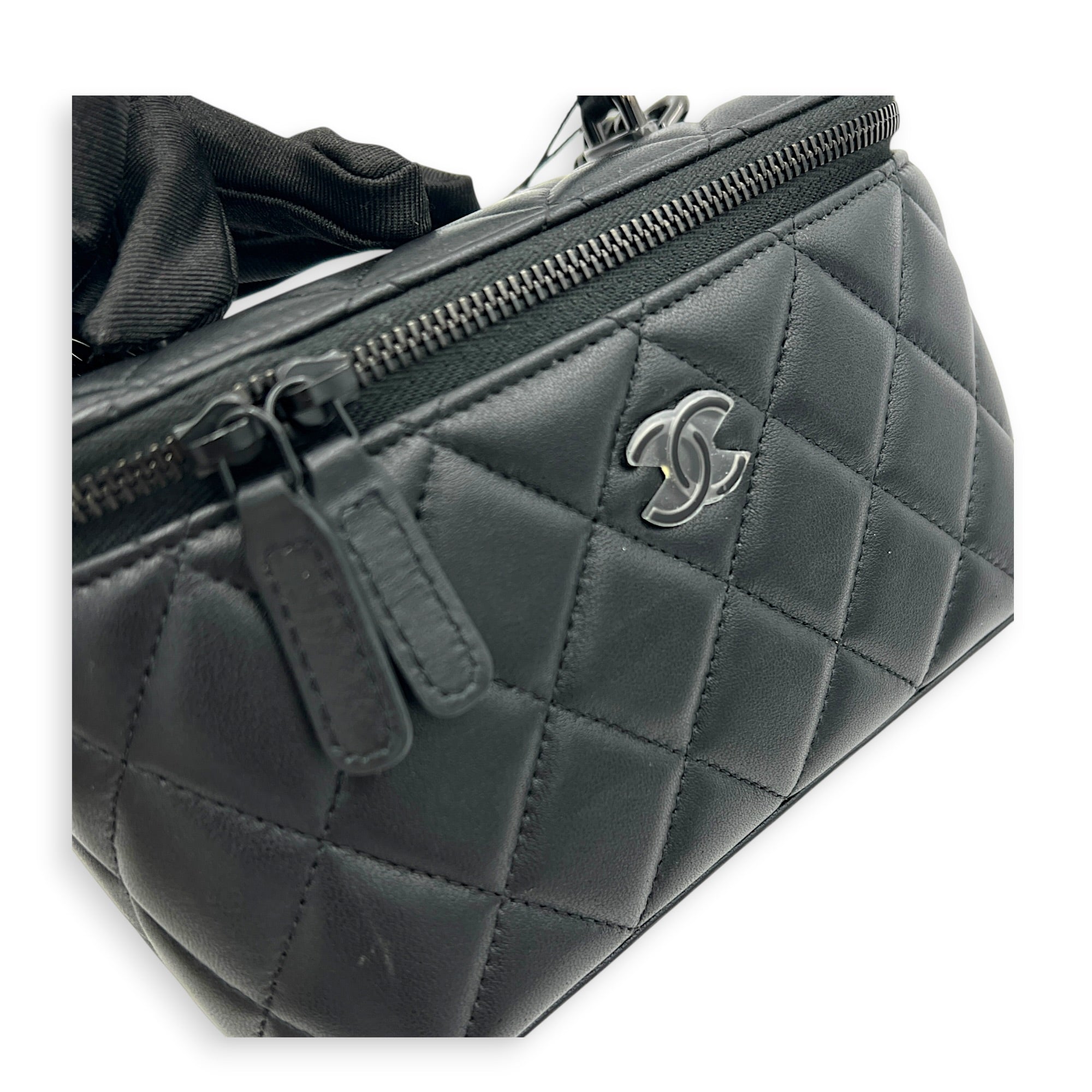 CC Vanity Bag Black in Lambskin, So Black hardware