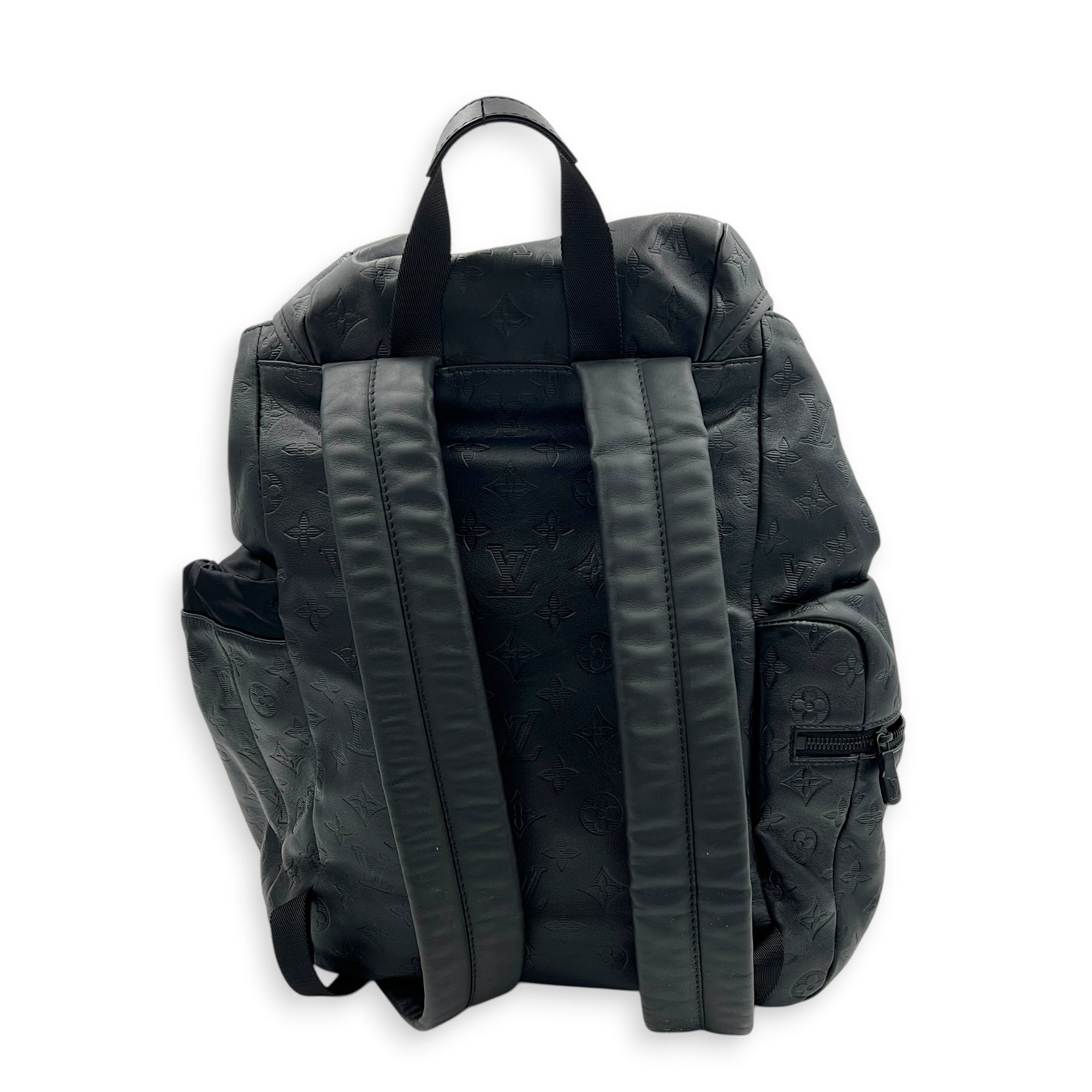 Discovery Monogram Shadow Backpack in Calfskin, Black hardware