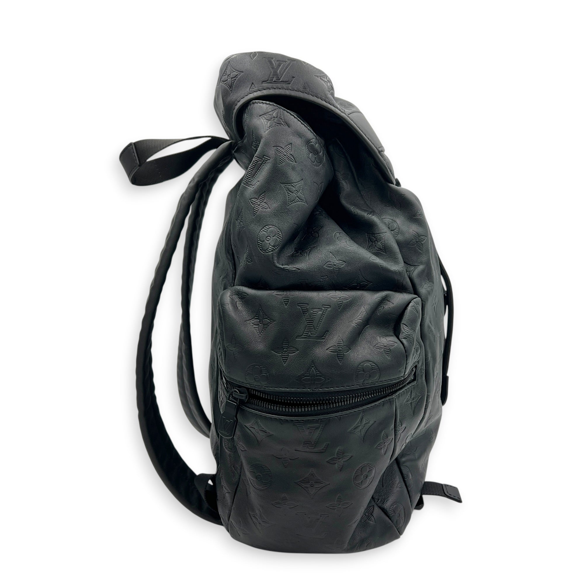 Discovery Monogram Shadow Backpack in Calfskin, Black hardware