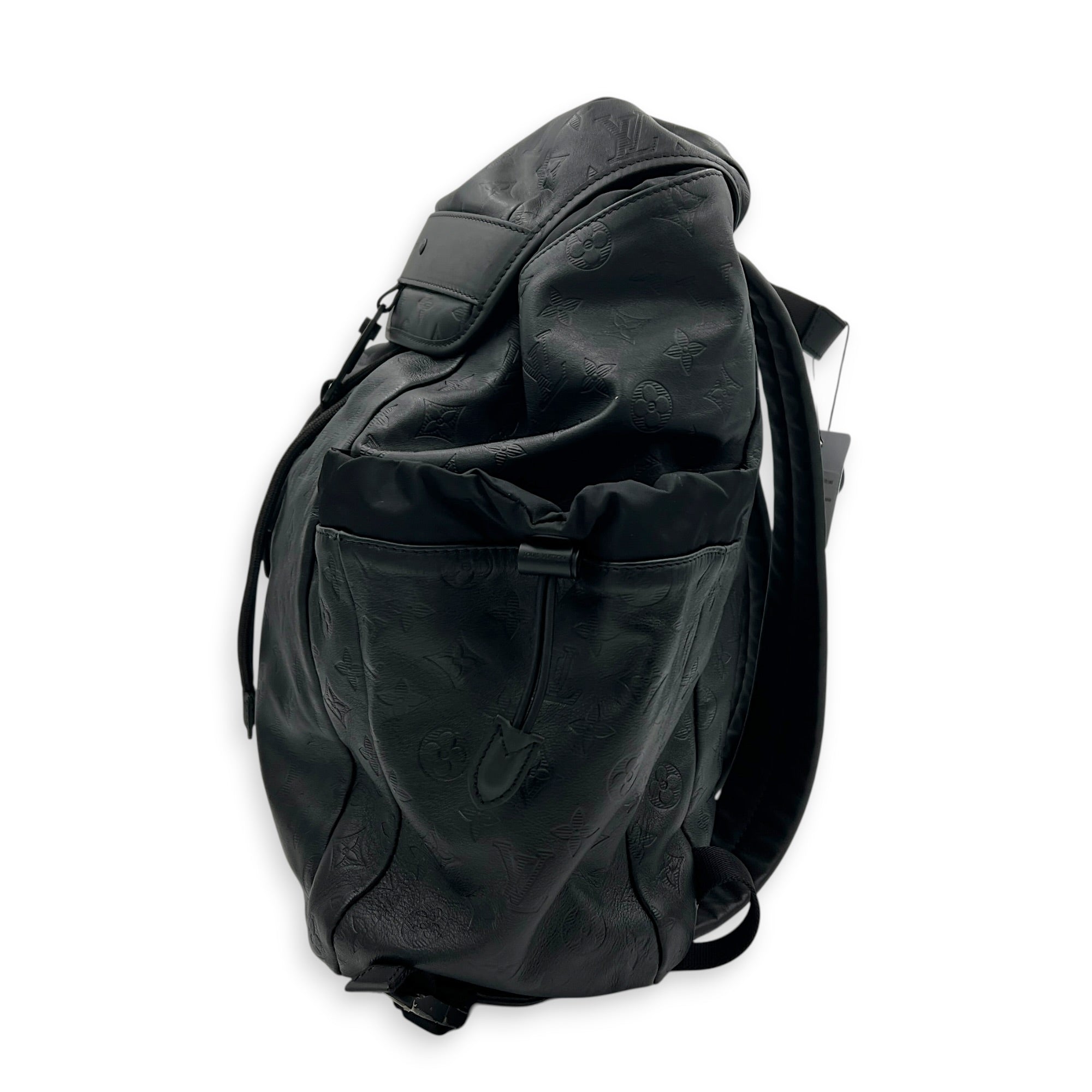 Discovery Monogram Shadow Backpack in Calfskin, Black hardware