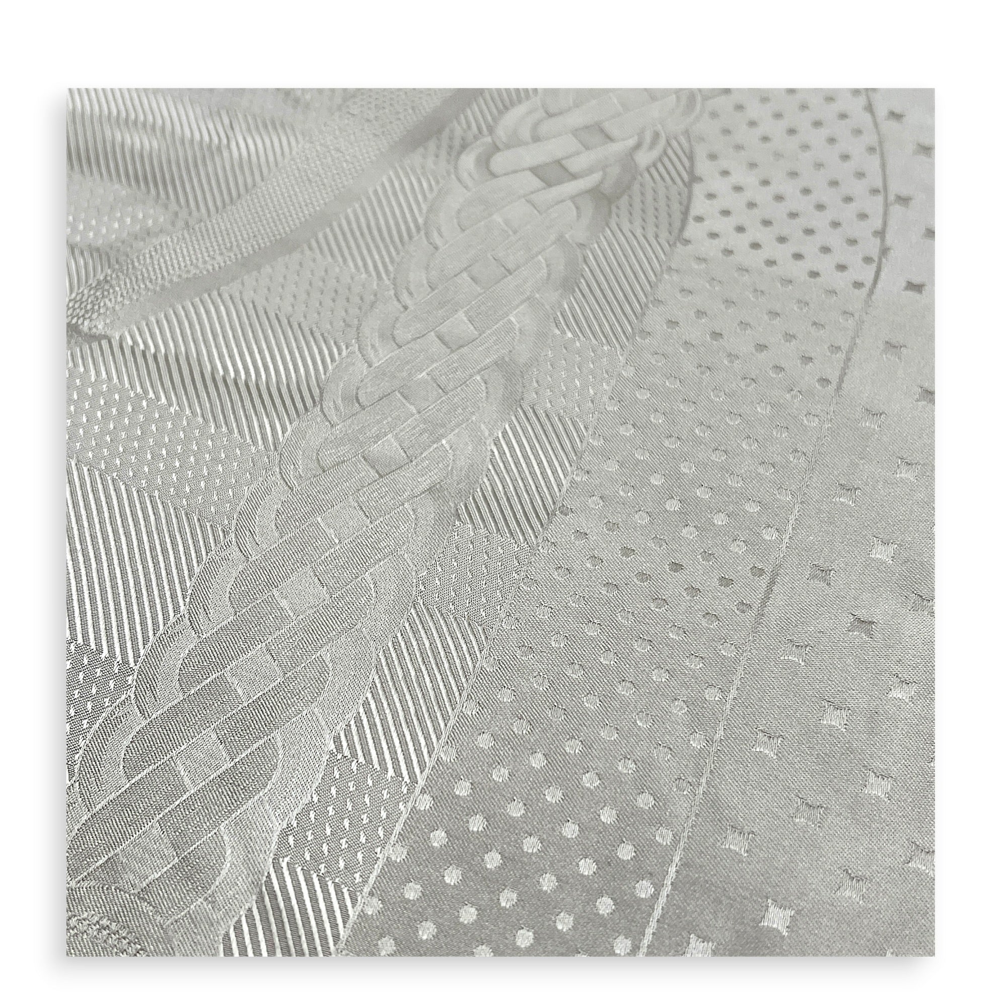 Grant Foulard 135 Beige Shawl in Silk