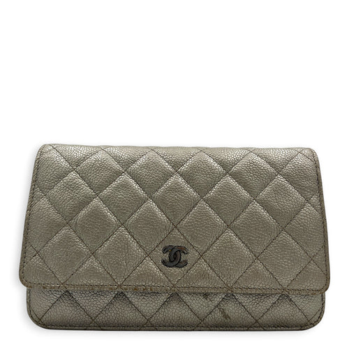 CC Silver Wallet On Chain in Caviar Leather, Silver hardware