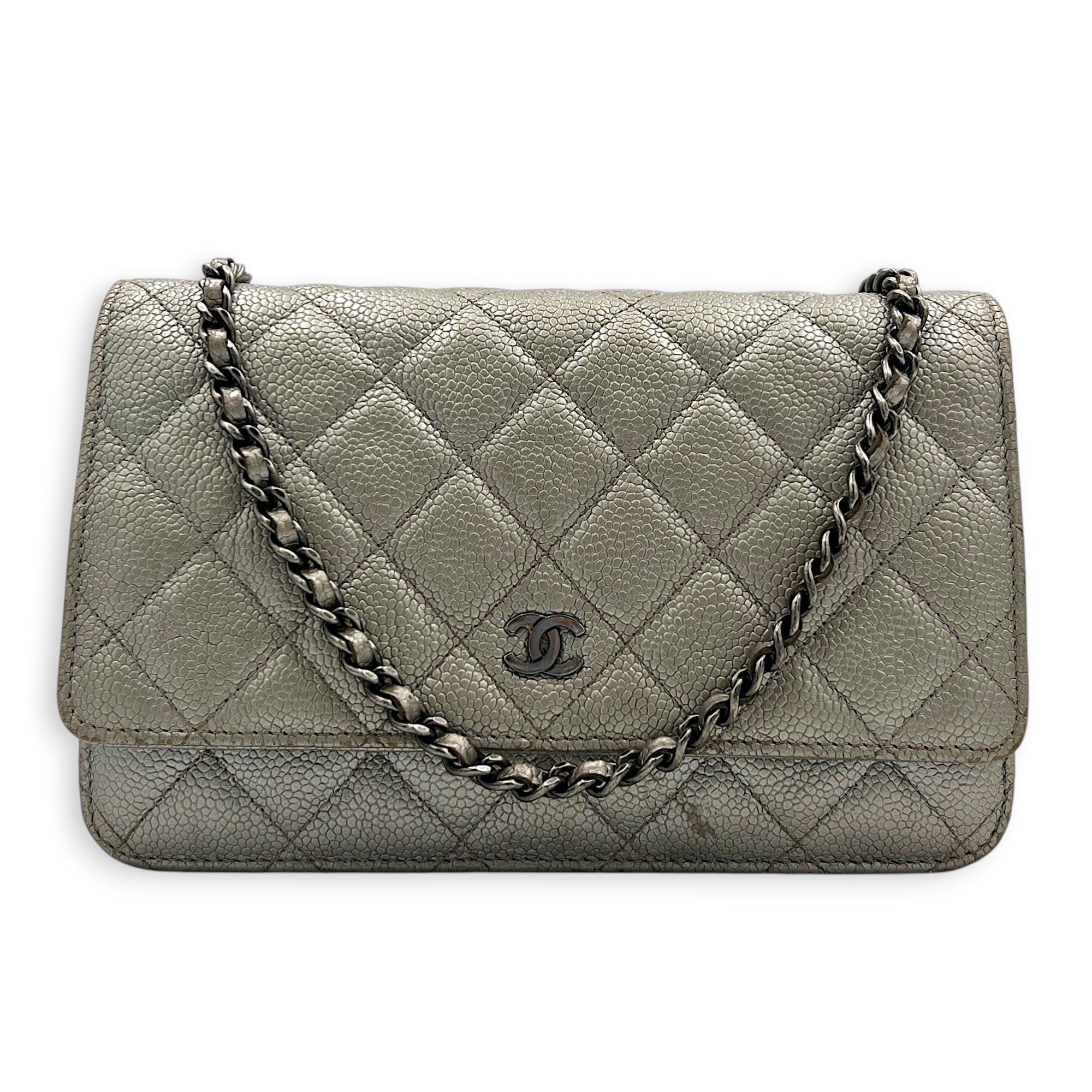 CC Silver Wallet On Chain in Caviar Leather, Silver hardware