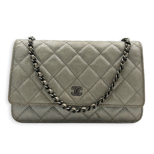 CC Silver Wallet On Chain in Caviar Leather, Silver hardware