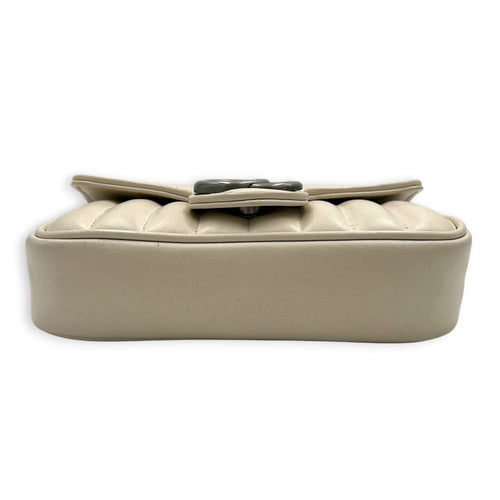 Marmont Shoulder Bag Super Mini White in Calfskin, Silver hardware