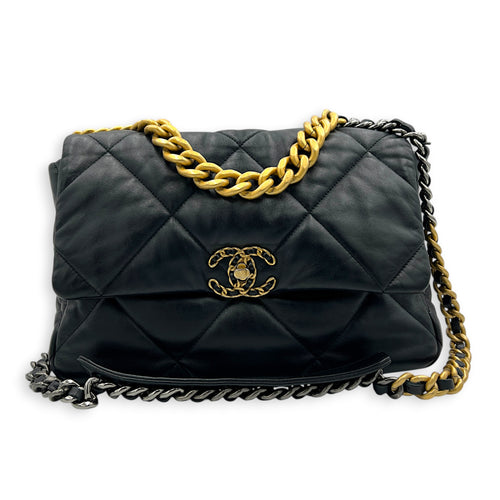 C19 Shoulder Bag Medium Black in Lambskin, Gold hardware