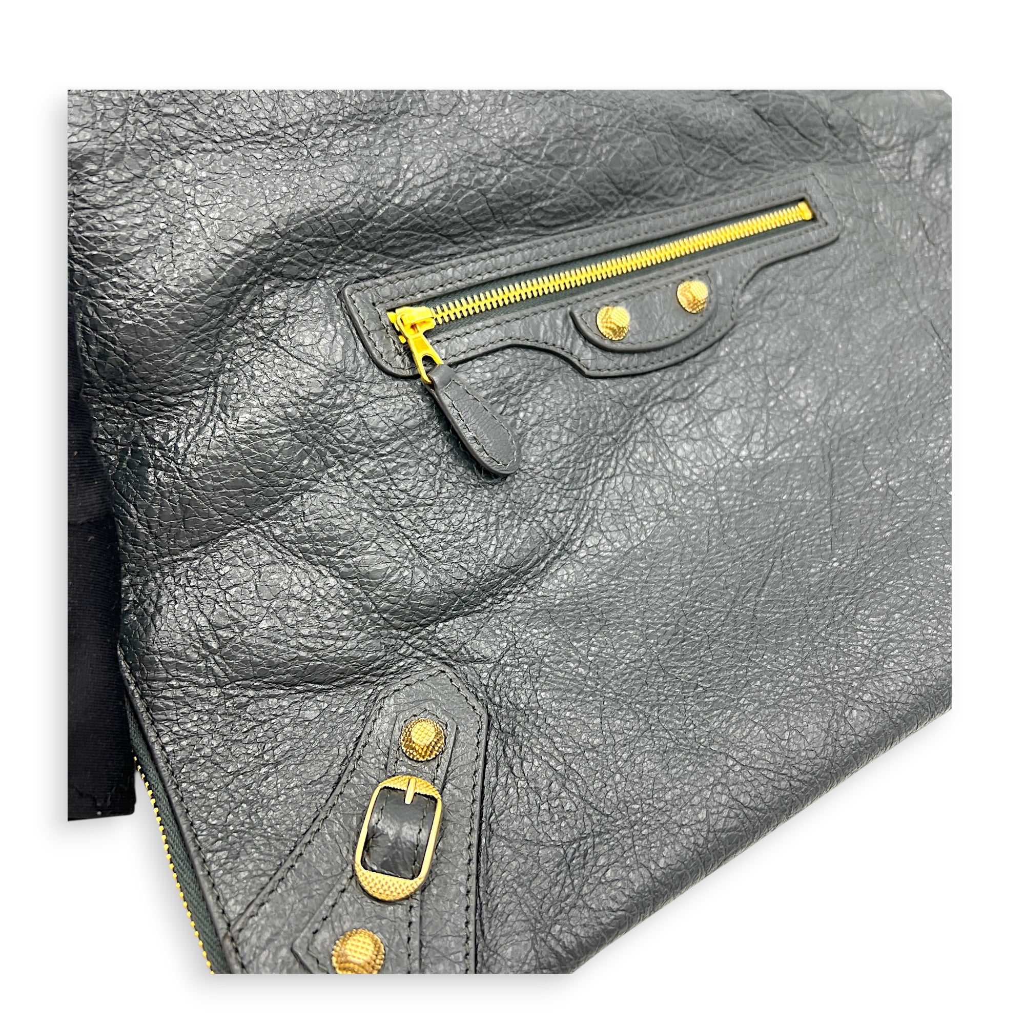 City Clutch Grey in Calfskin, Gold hardware