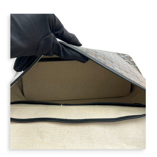 Capitien Messenger MM Black in Coated Canvas, Silver hardware