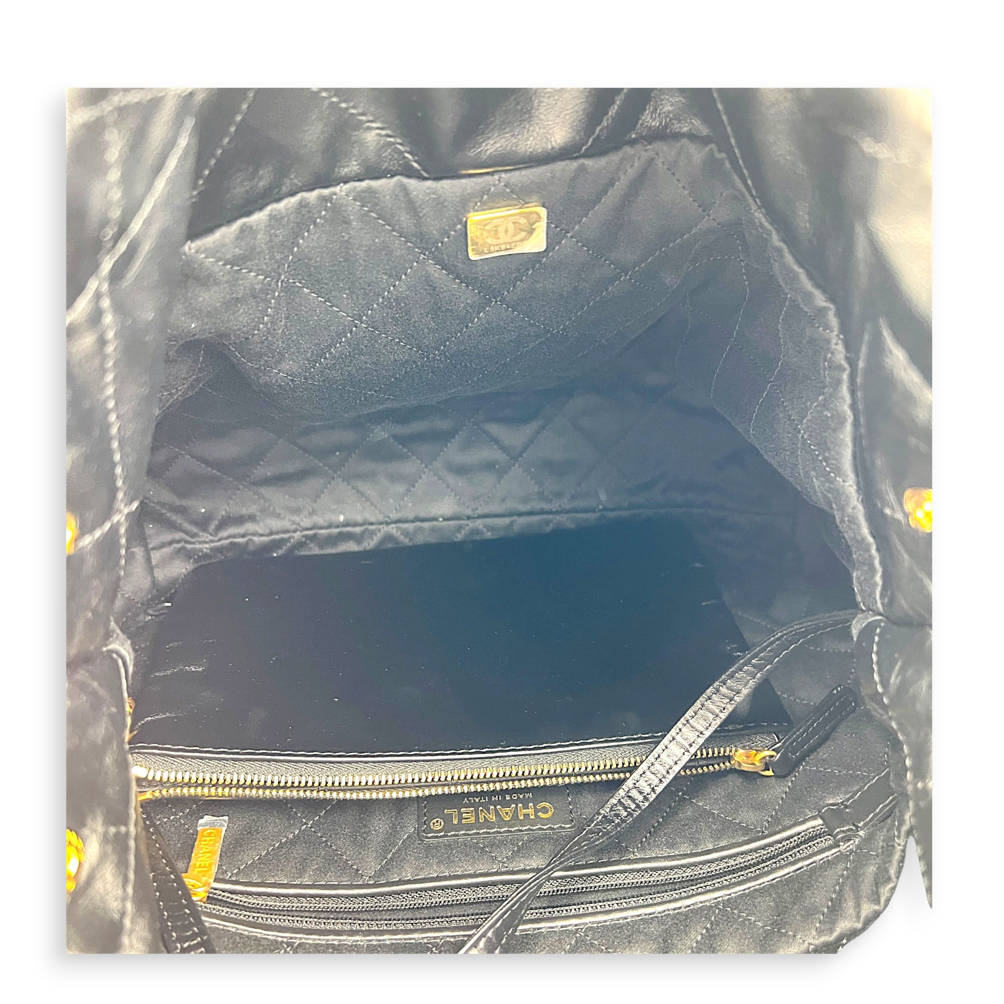 22 Tote Small Black Shoulder Bag in Calfskin, Gold hardware