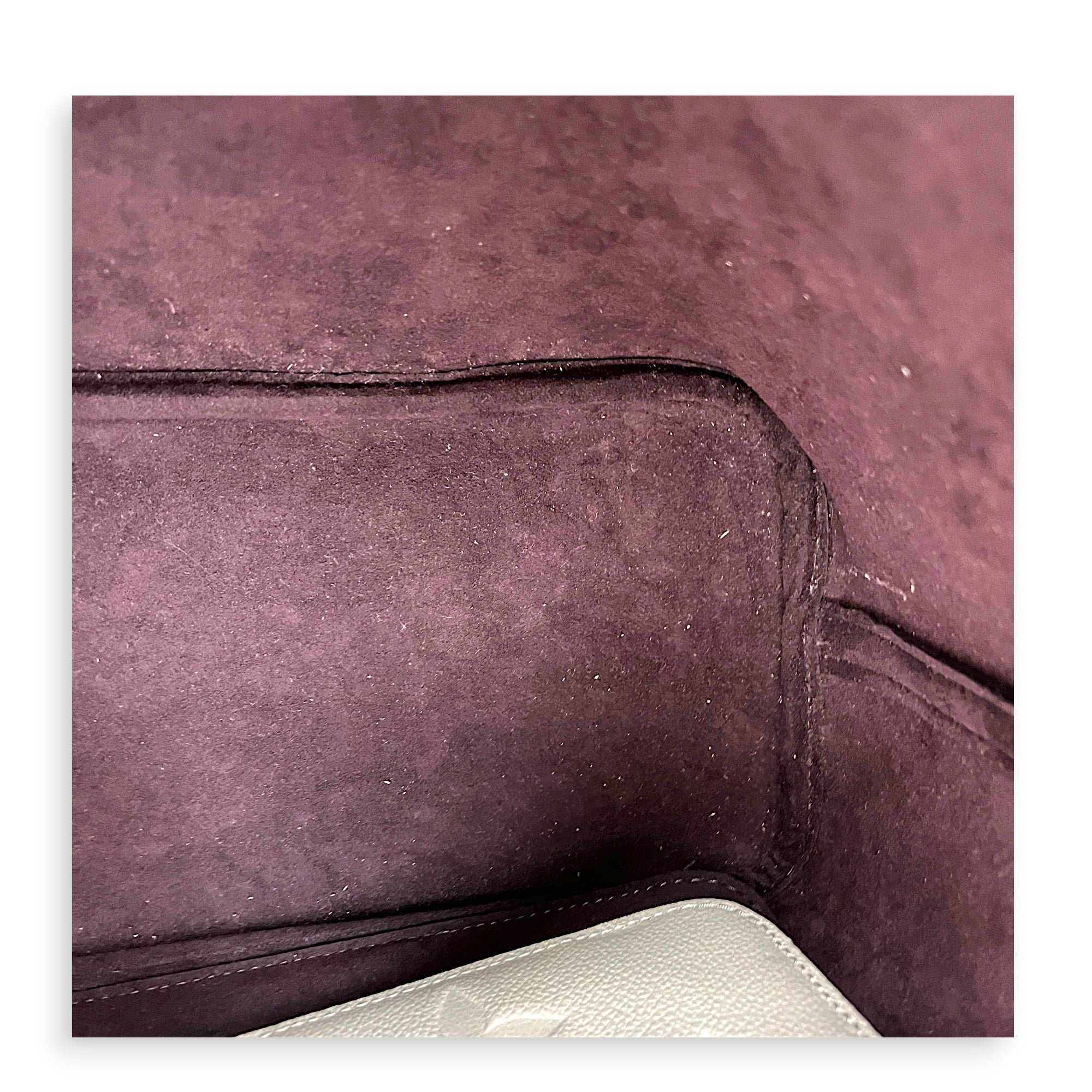 Neverfull MM Beige Tote Bag in Empreinte Leather, Gold hardware