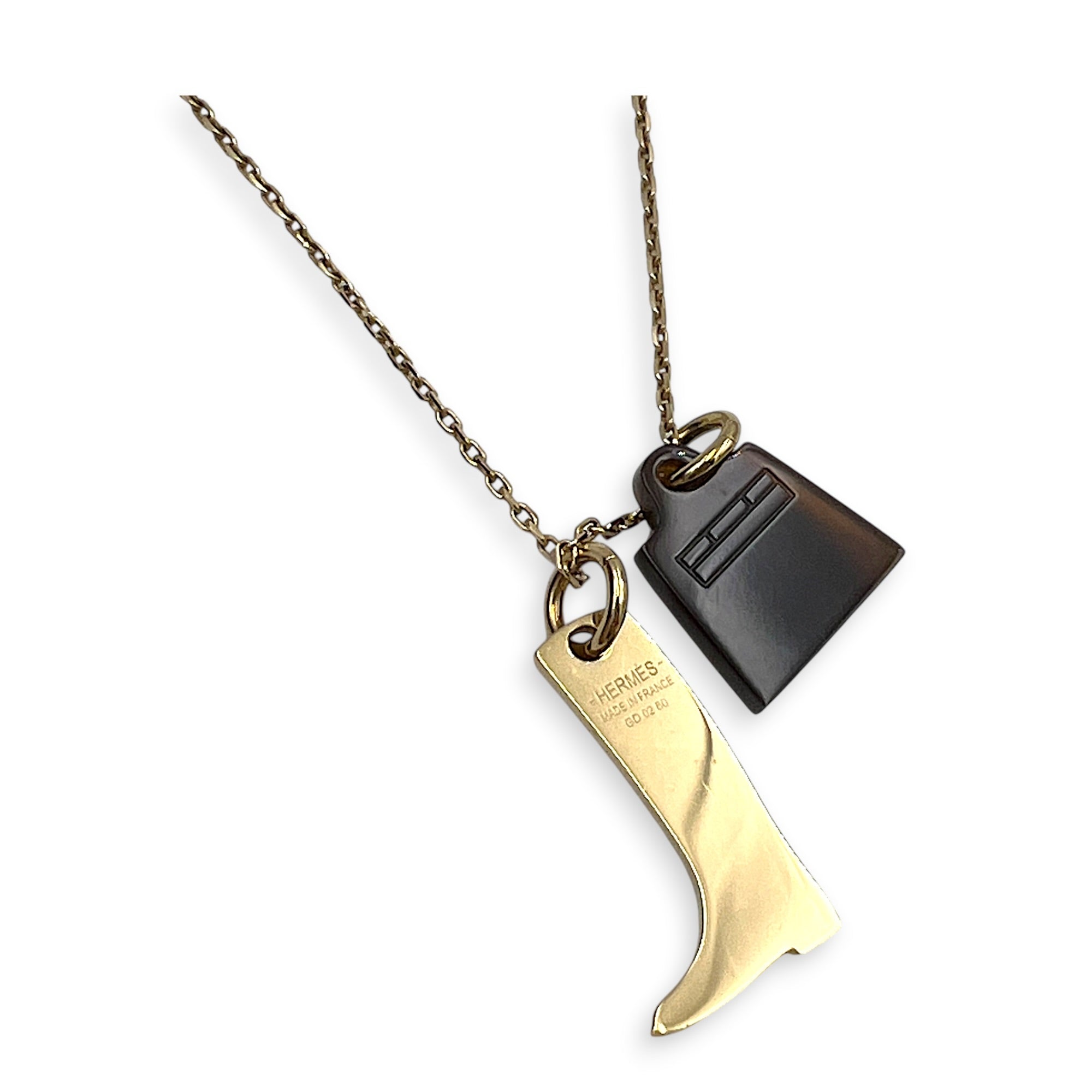 Amulette Pendentif Maroquinier Gold Necklace in Metal & Resin, Gold hardware