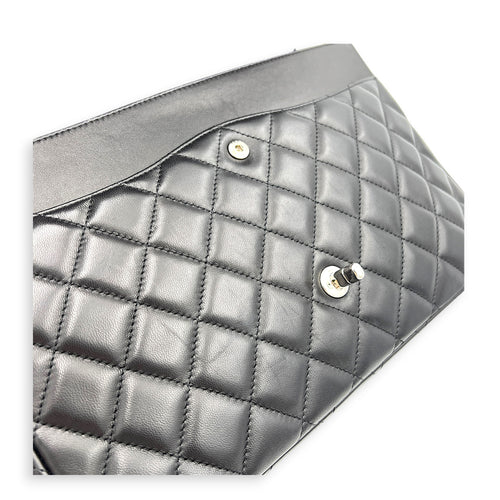 Classic Shoulder Bag Maxi Black in Lambskin, Silver hardware