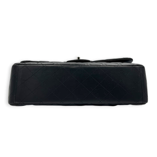 Classic Shoulder Bag Maxi Black in Lambskin, Silver hardware