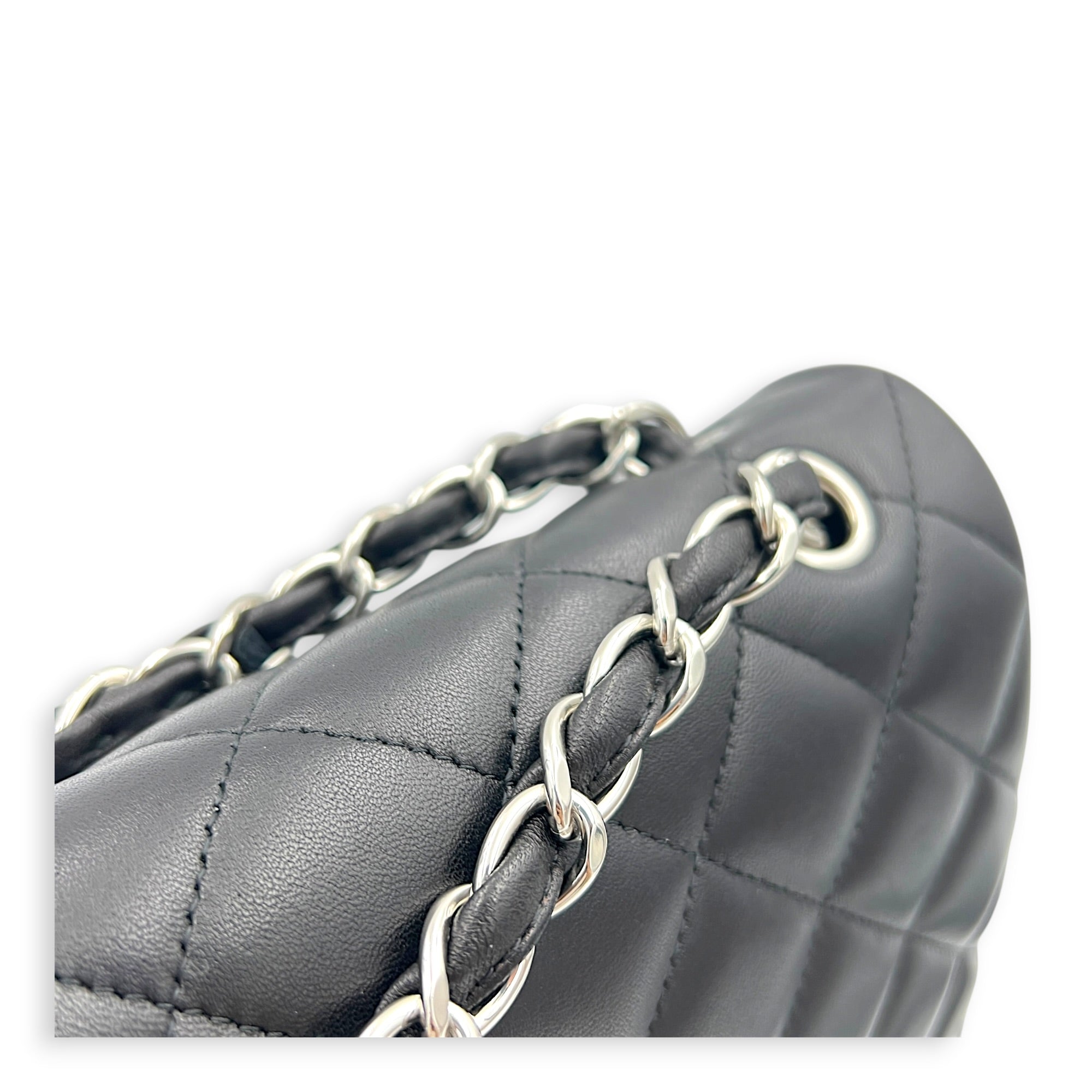 Classic Shoulder Bag Maxi Black in Lambskin, Silver hardware
