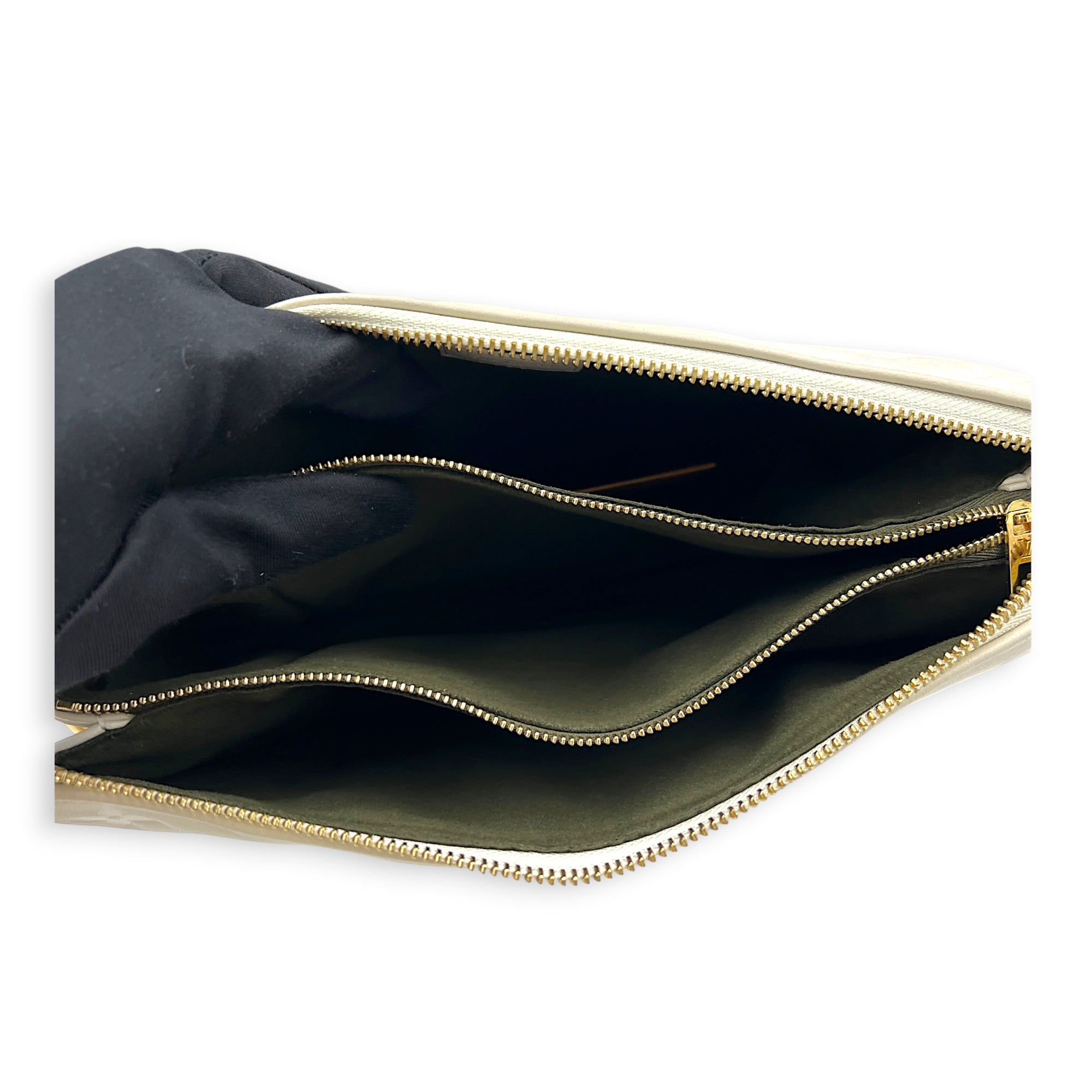 Coussin Shoulder Bag White in Lambskin, Gold hardware