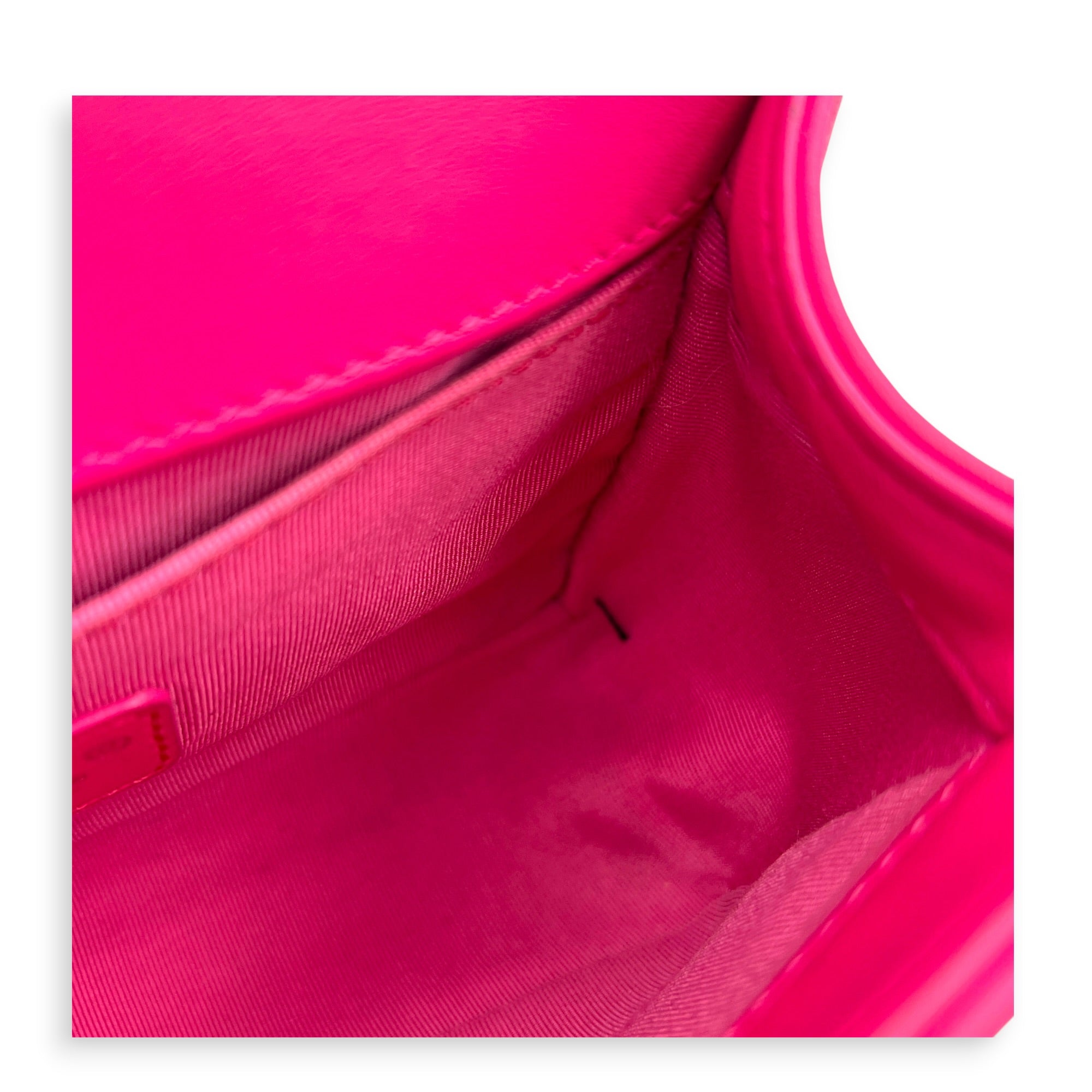Boy Shoulder Bag Small Pink in Lambskin, Gold hardware