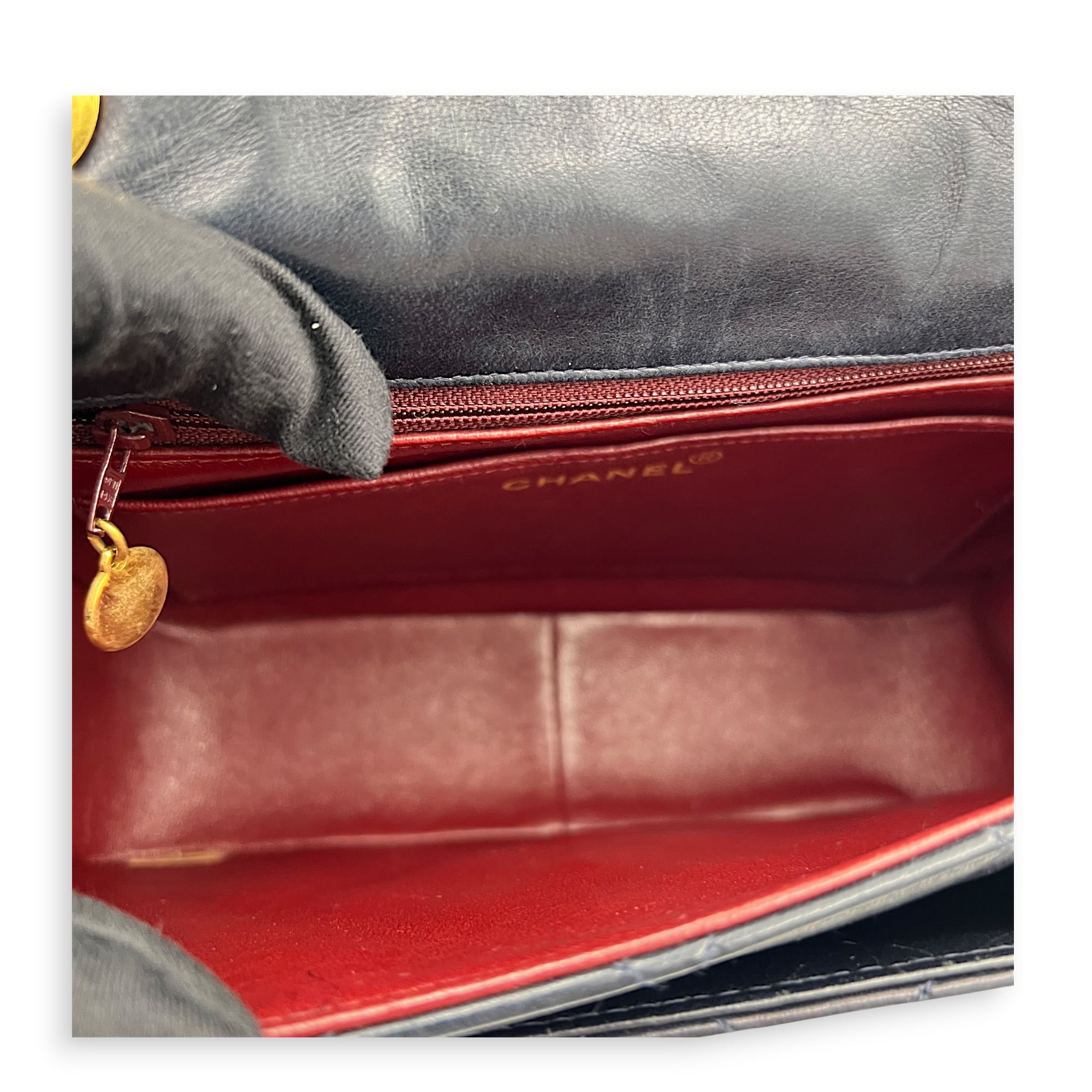 Vintage CC Crossbody Bag Dark Blue (retouched) in Lambskin, Gold hardware