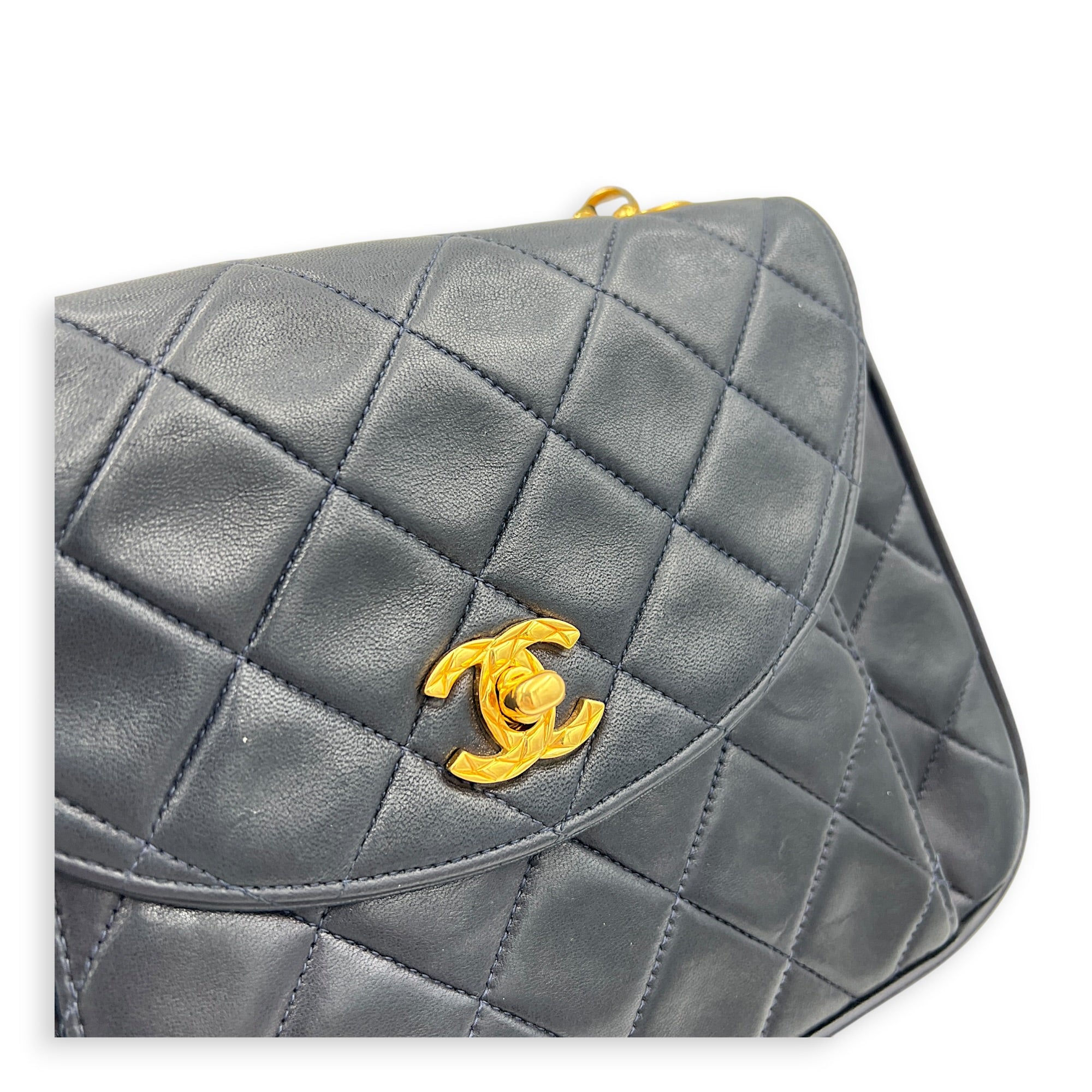 Vintage CC Crossbody Bag Dark Blue (retouched) in Lambskin, Gold hardware