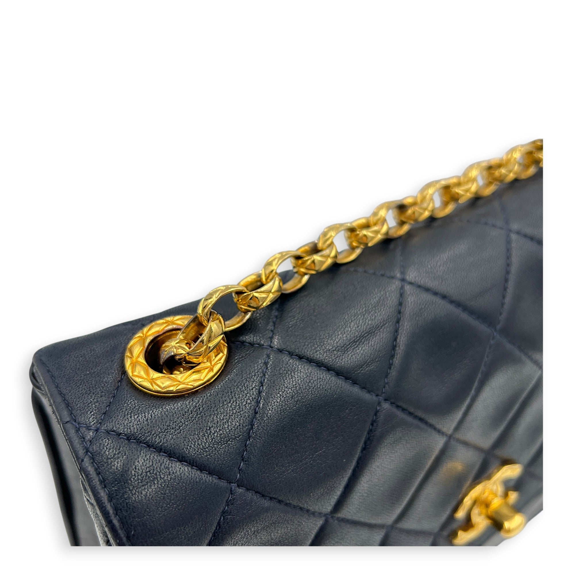 Vintage CC Crossbody Bag Dark Blue (retouched) in Lambskin, Gold hardware