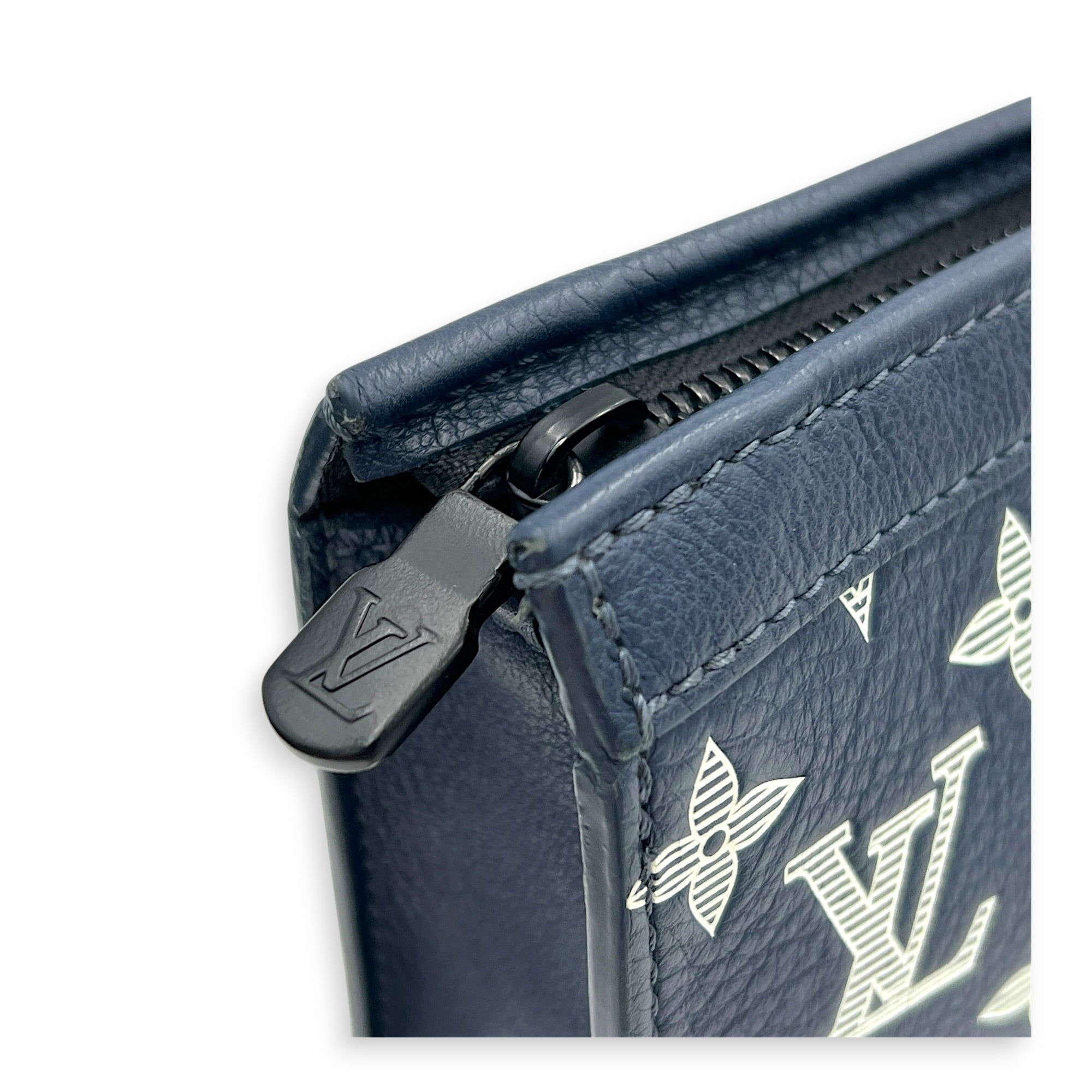 Gaston Wearable Shoulder Bag Blue in Calfskin, Gunmetal hardware