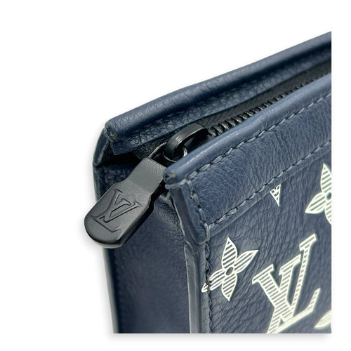 Gaston Wearable Shoulder Bag Blue in Calfskin, Gunmetal hardware