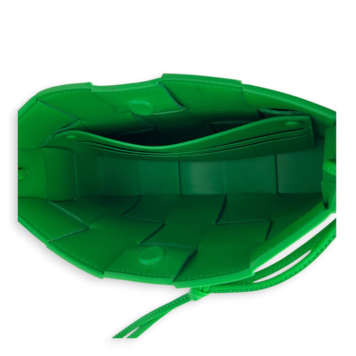 Cassette Shoulder Bag Green in Calfskin