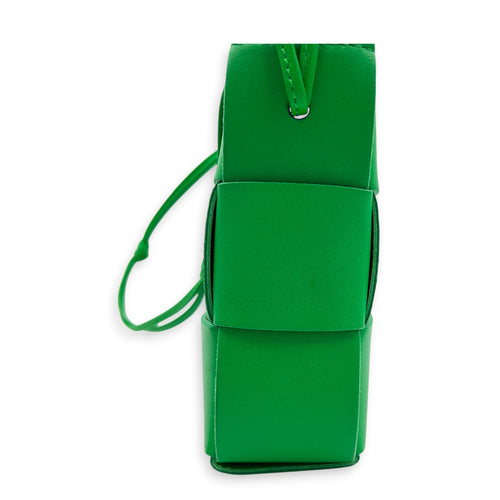 Cassette Shoulder Bag Green in Calfskin