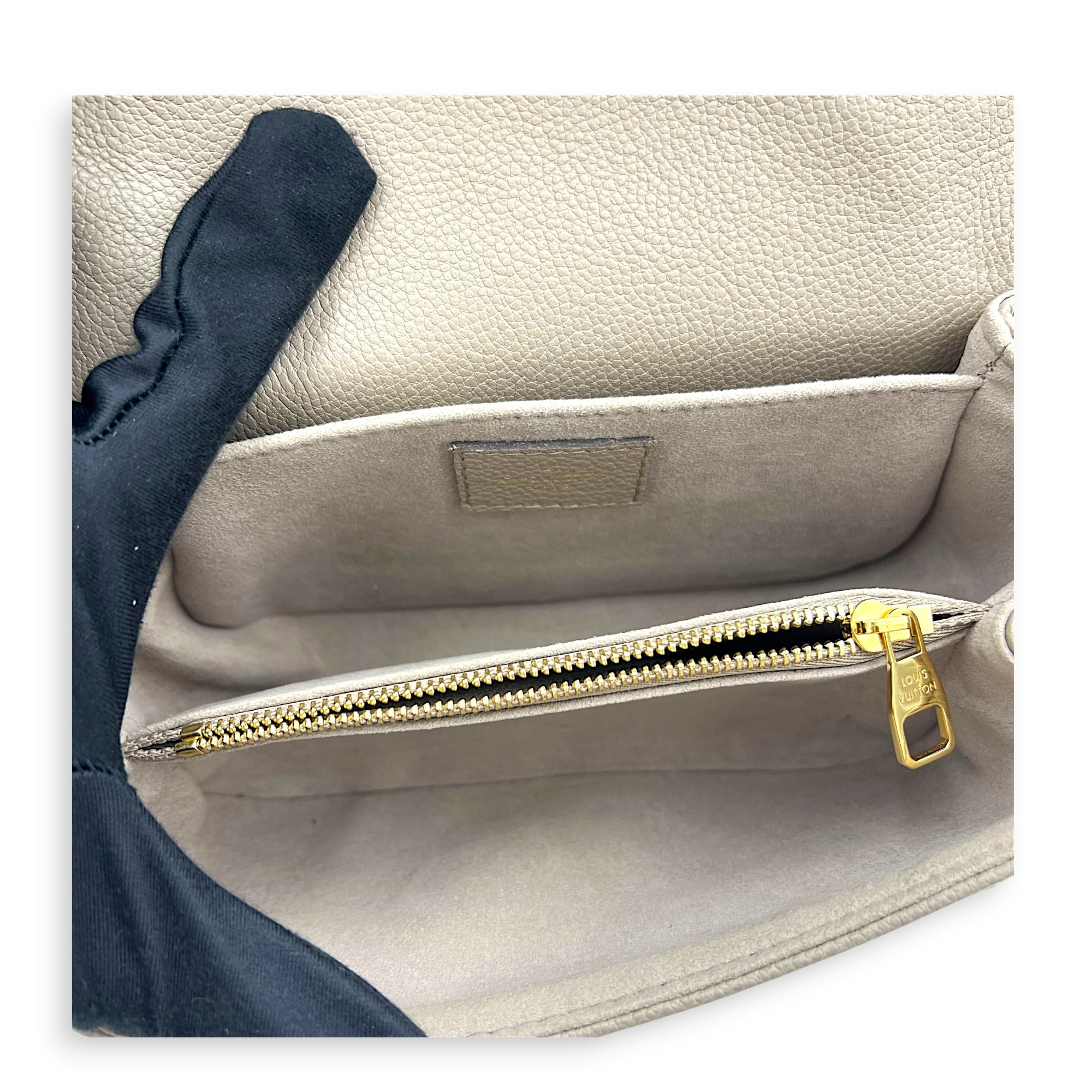 Metis East West Top Handle Bag in Empreinte Leather, Gold hardware