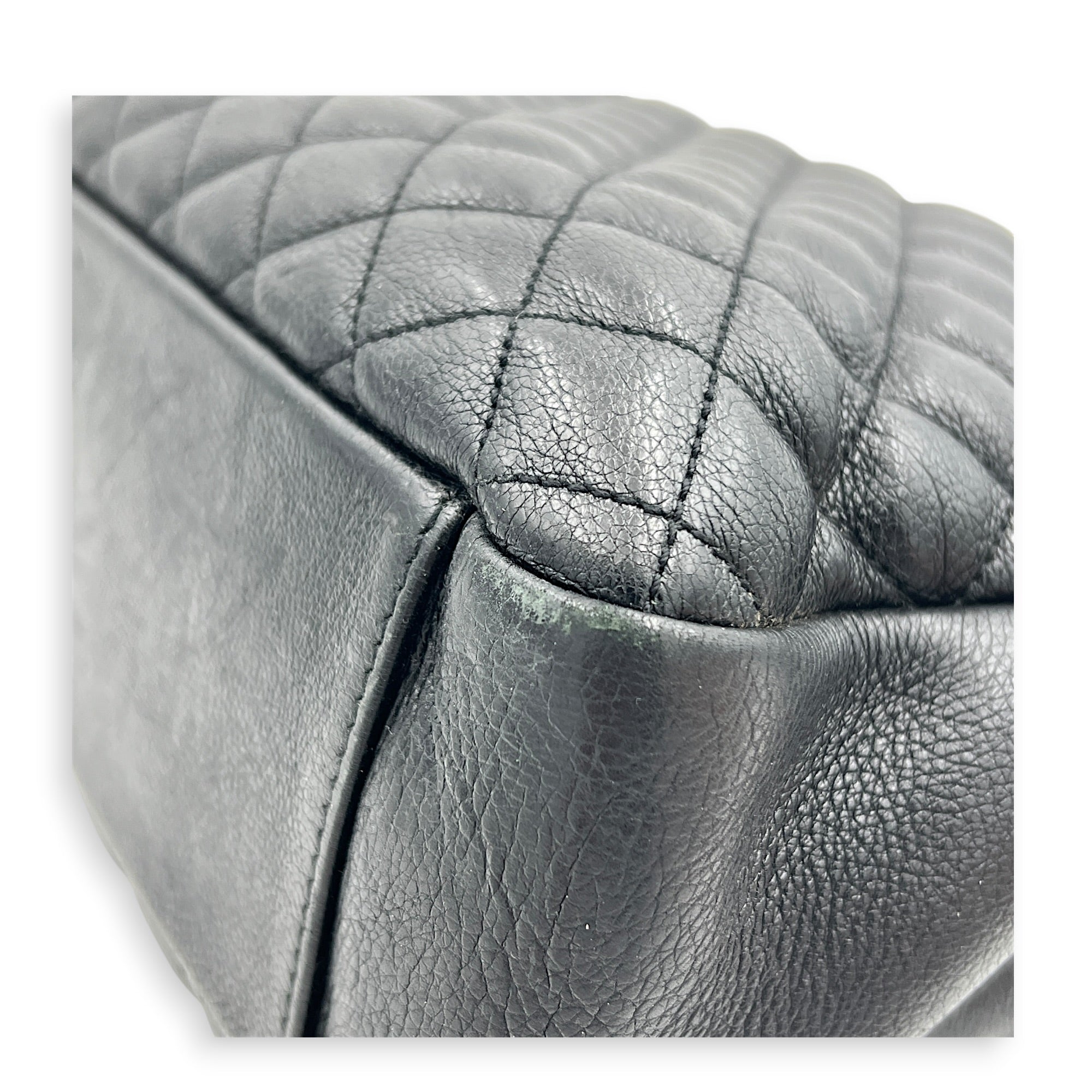 College Shoulder Bag Black in Calfskin, Ruthenium hardware