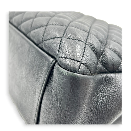 College Shoulder Bag Black in Calfskin, Ruthenium hardware