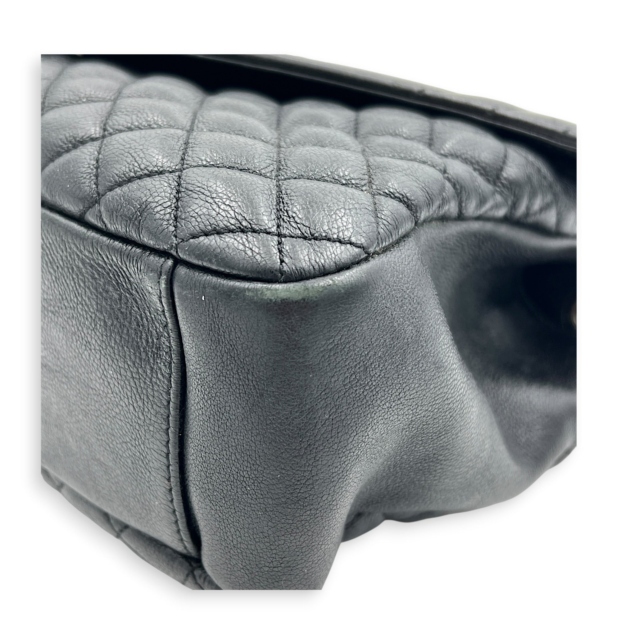 College Shoulder Bag Black in Calfskin, Ruthenium hardware