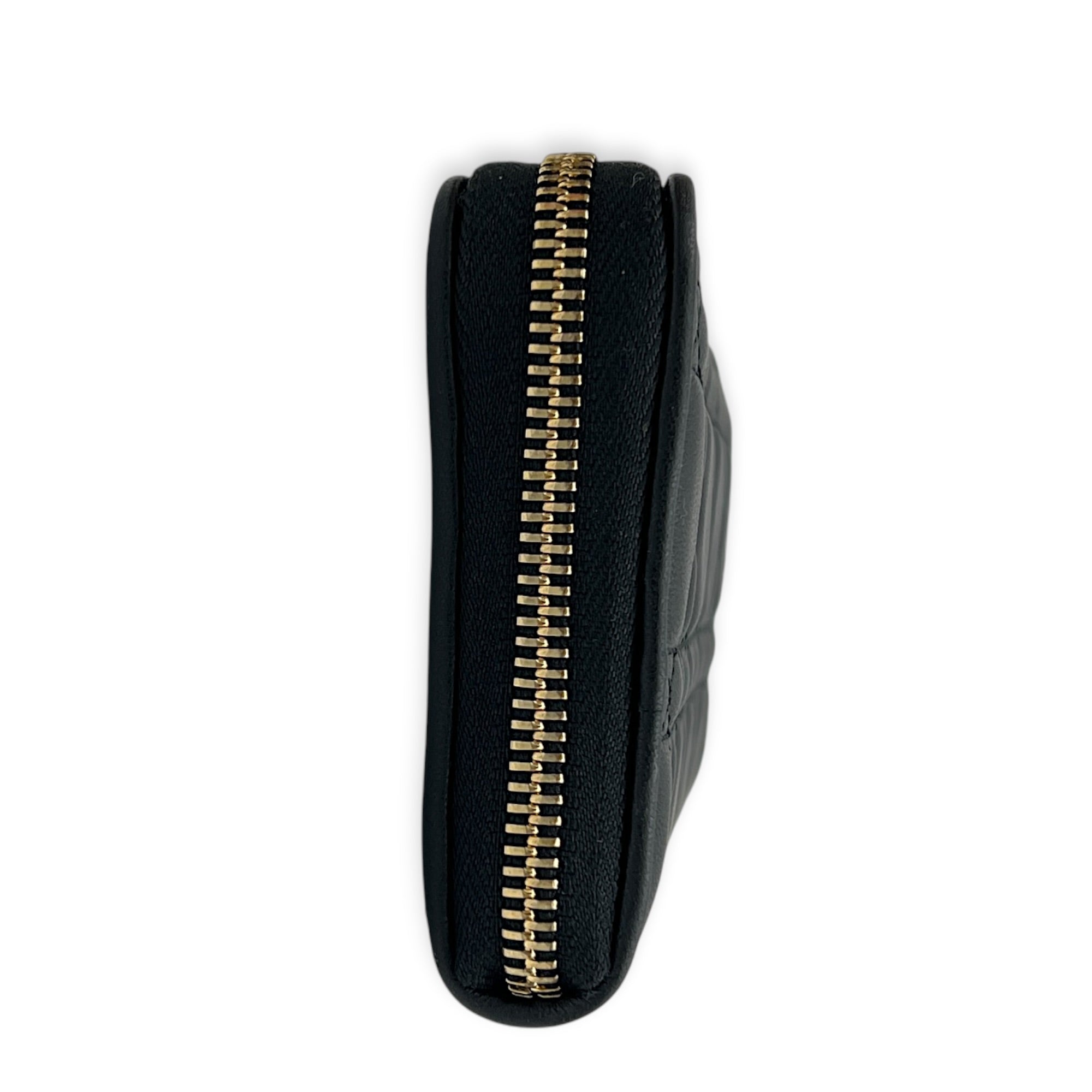 Cannage Black Wallet in Lambskin, Gold hardware