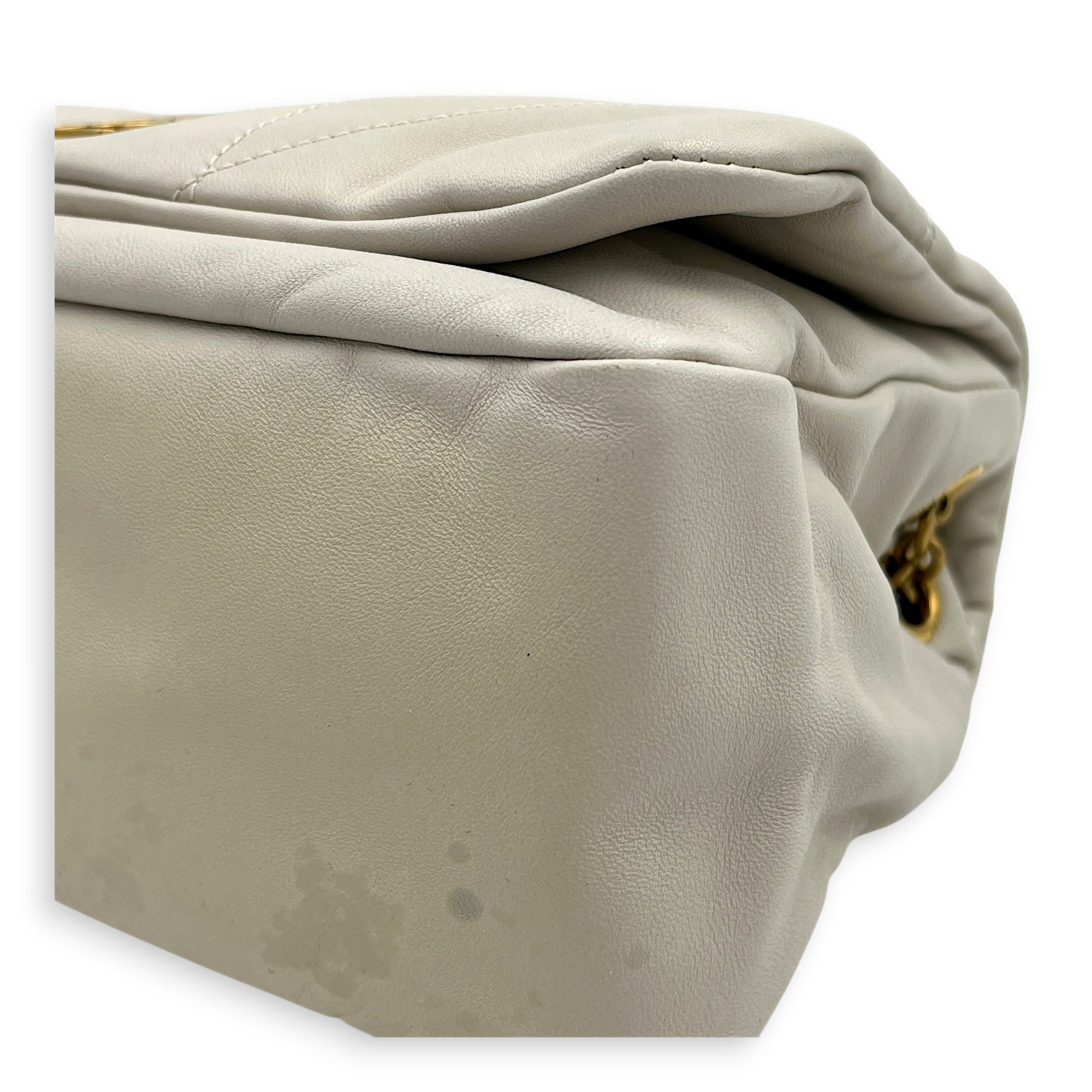 Jamie 4.3 Medium White Shoulder Bag in Lambskin, Gold hardware