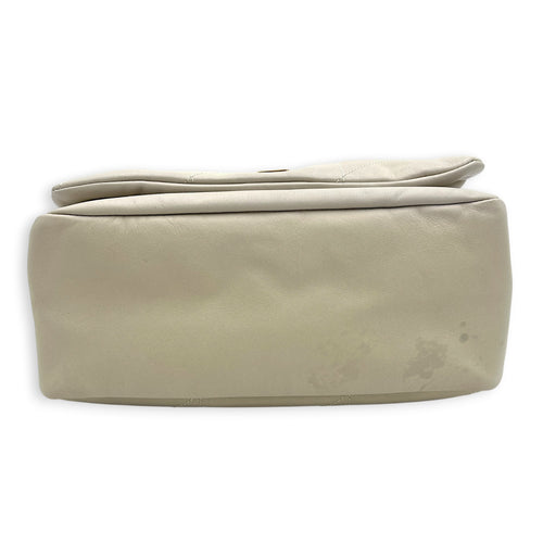Jamie 4.3 Medium White Shoulder Bag in Lambskin, Gold hardware