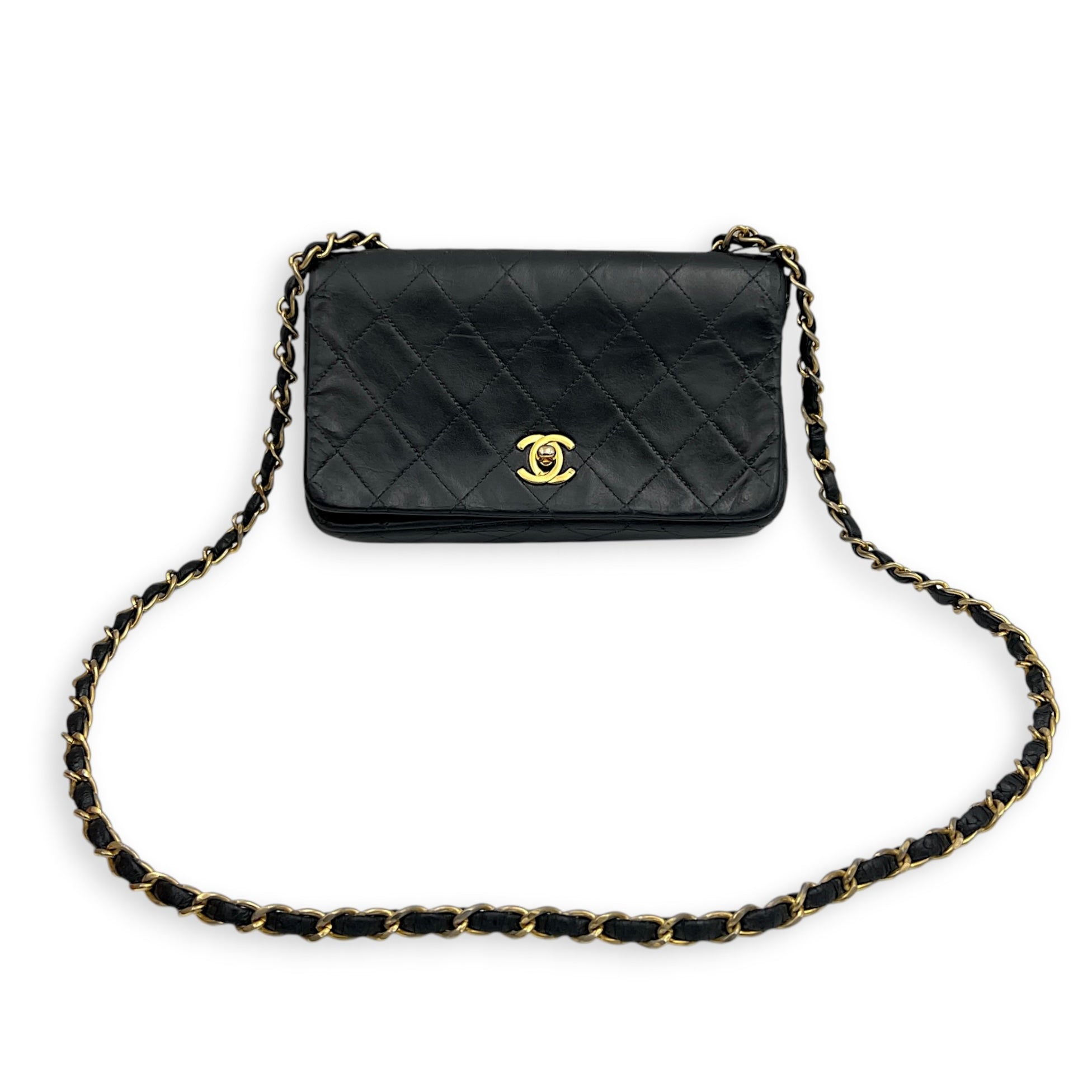 Vintage Quilted Single Flap Shoulder Bag Black in Lambskin, Gold hardware