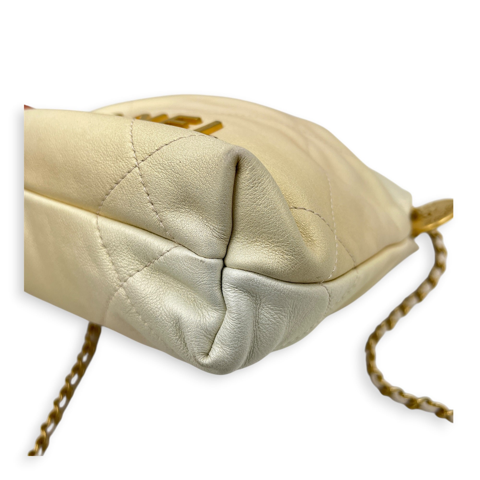 22 Tote Light Gold Shoulder Bag in Calfskin, Palladium hardware